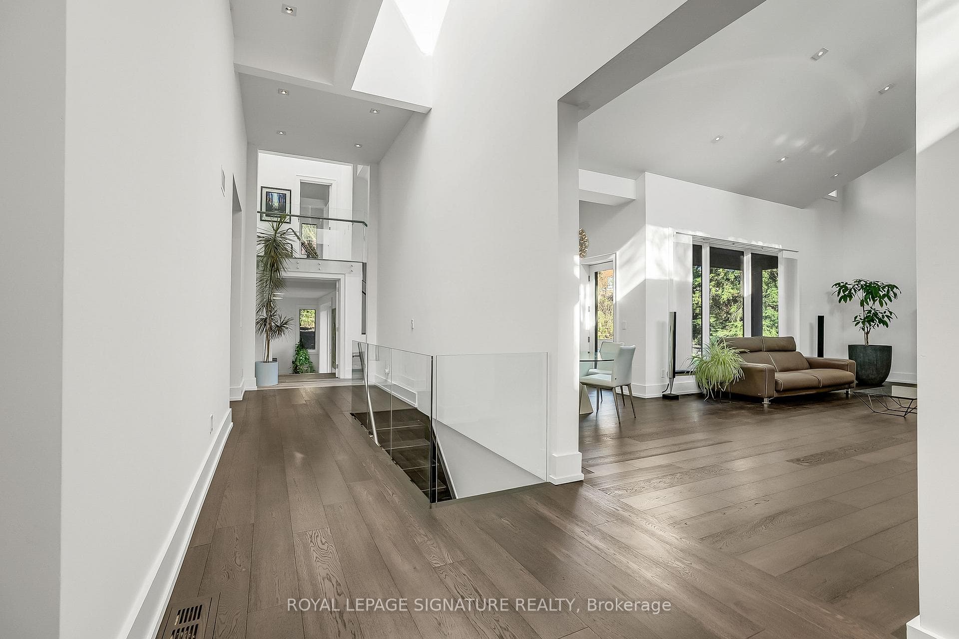 11 Sandpiper Court - Detached photo 6 of 50 in Don Mills / Parkwoods / Victoria Village, Ontario