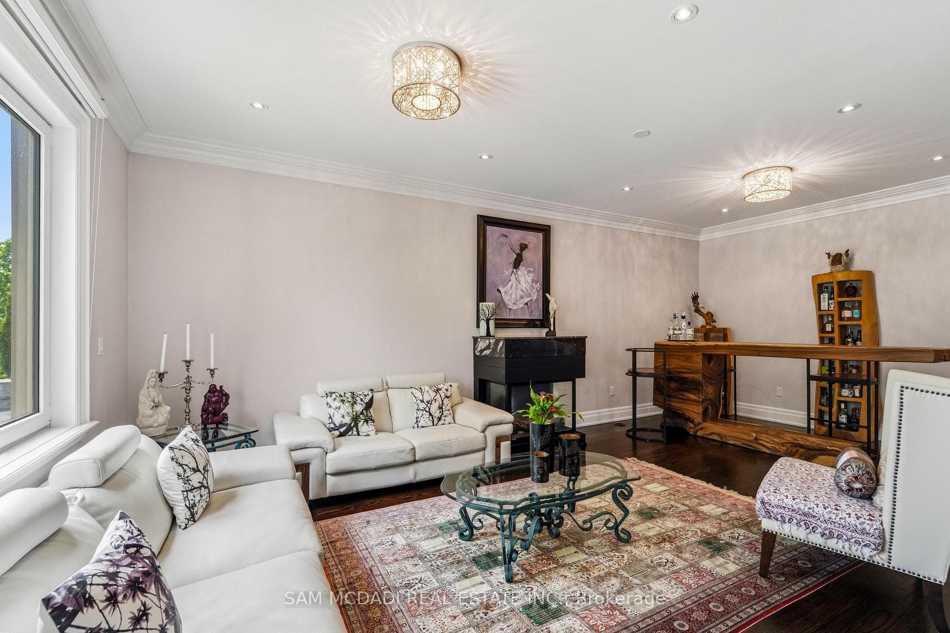 2411 Thorn Lodge Drive - Detached photo 7 of 50 in Mississauga, Ontario