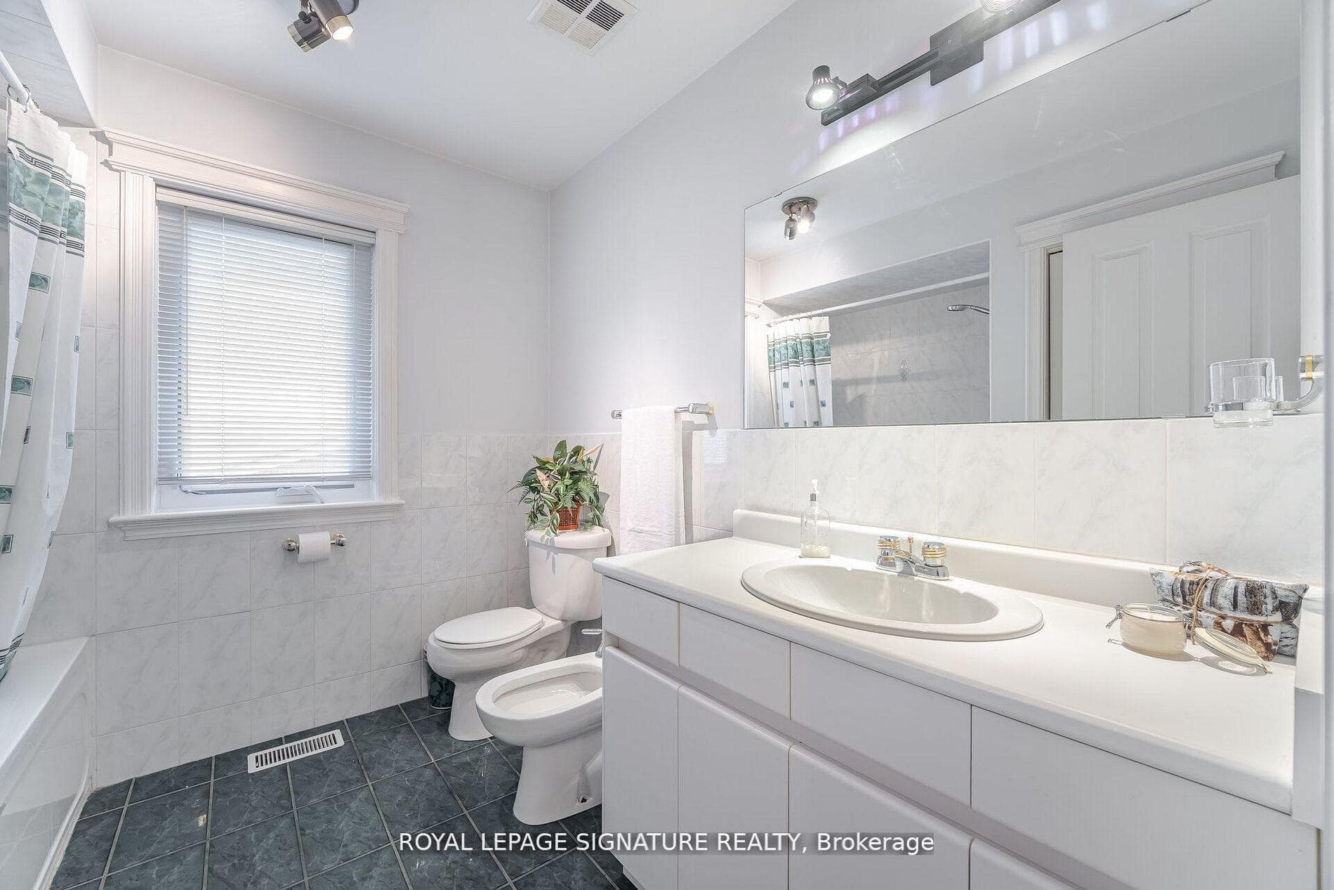 4097 Hickory Drive - Detached photo 32 of 42 in Mississauga, Ontario
