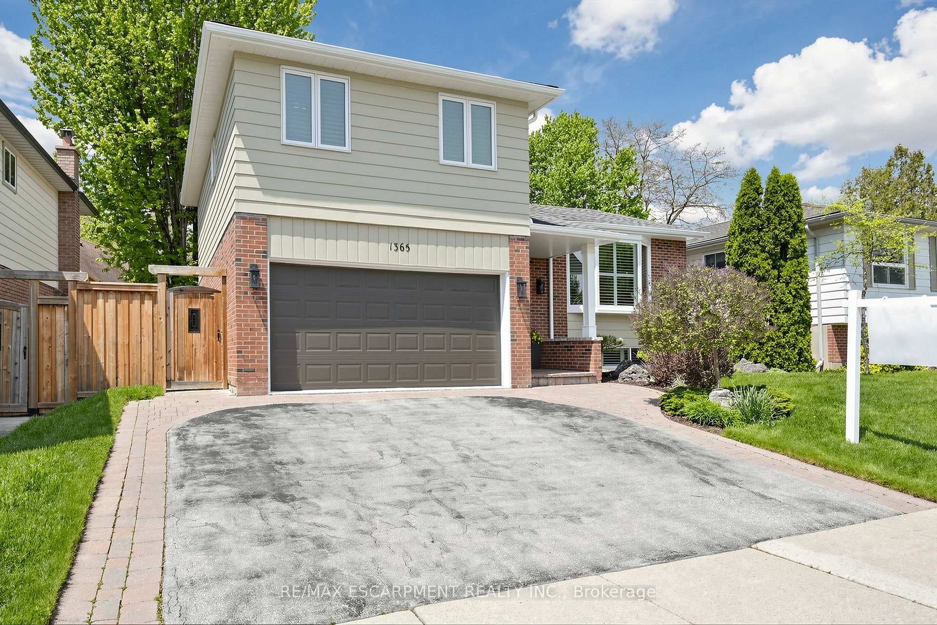 1365 Ester Drive - Detached photo 3 of 48 in Burlington, Ontario