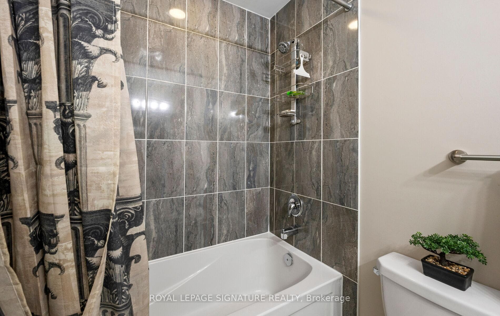 55 Yorkland Boulevard Unit PH1202 - Condo photo 39 of 50 in Brampton, Ontario