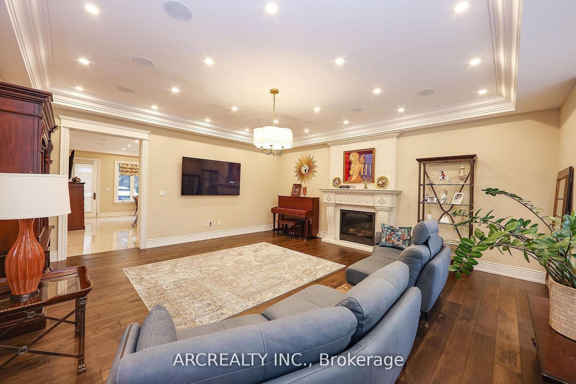 188 Alfred Avenue - Detached photo 10 of 49 in Willowdale / Newtonbrook, Ontario