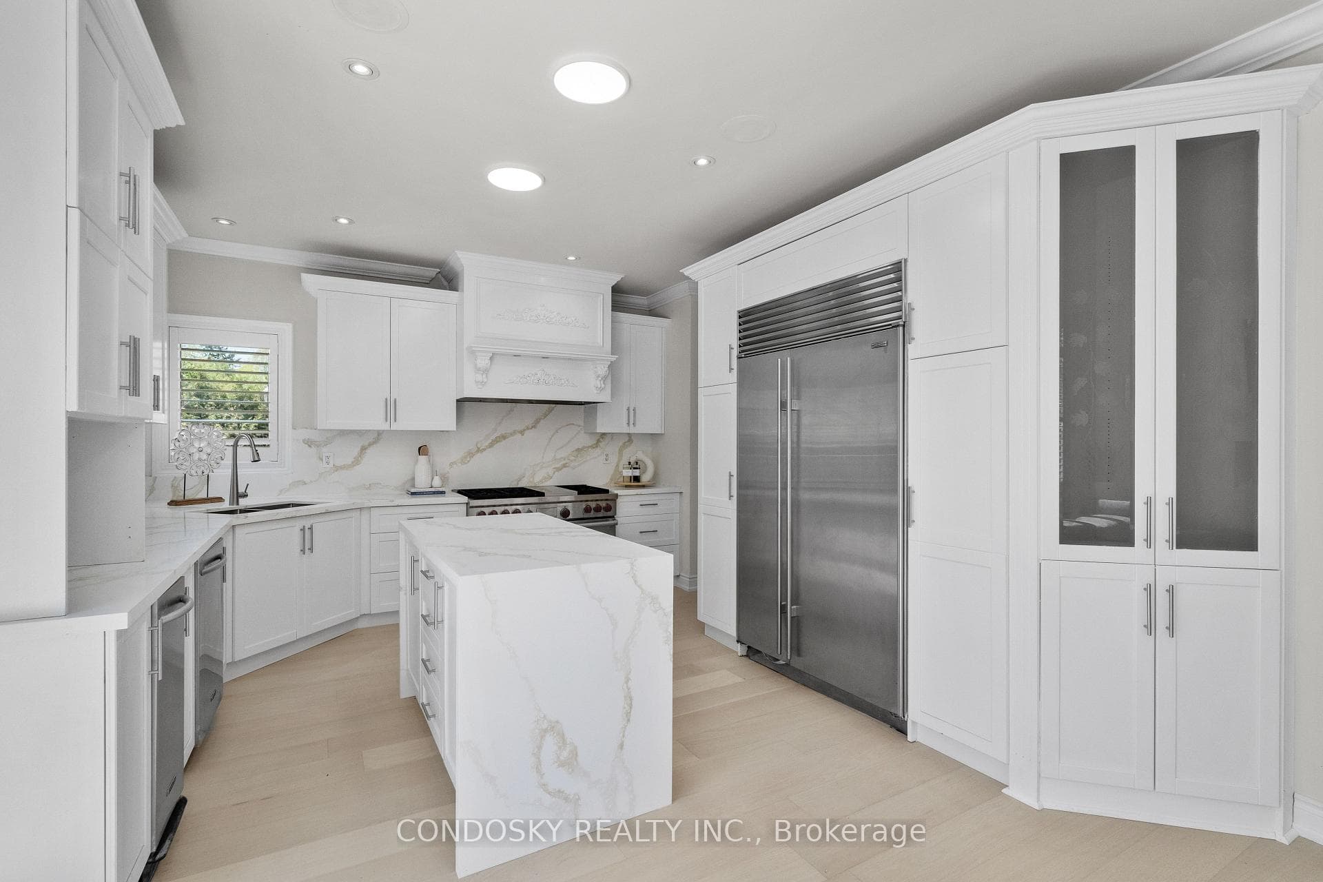 3322 Fox Run Circle - Detached photo 12 of 50 in Oakville, Ontario