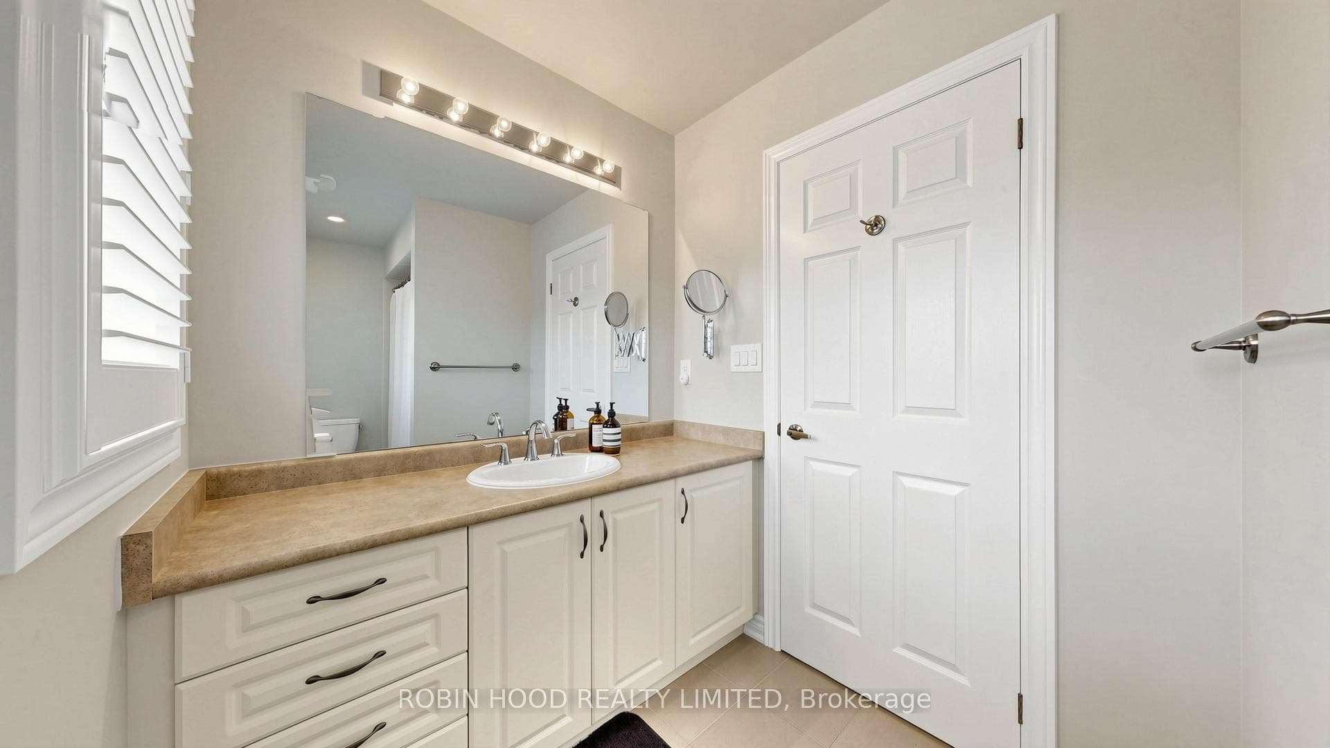 3307 Granite Gate - Detached photo 42 of 49 in Burlington, Ontario