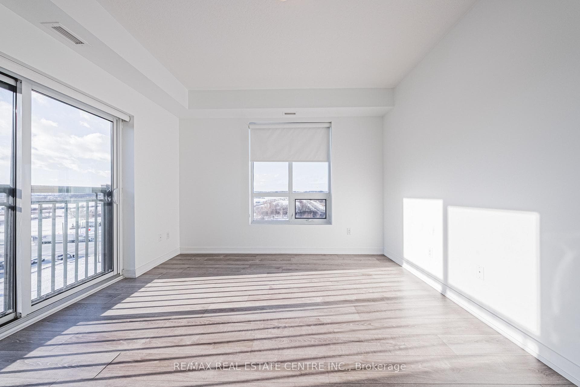 2486 Old Bronte Road Unit 706 - Condo photo 19 of 38 in Oakville, Ontario