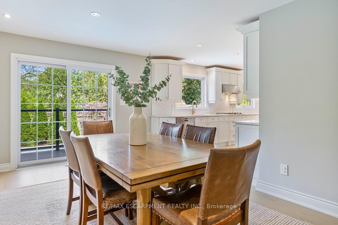 511 Chamberlain Lane - Detached photo 17 of 50 in Oakville, Ontario