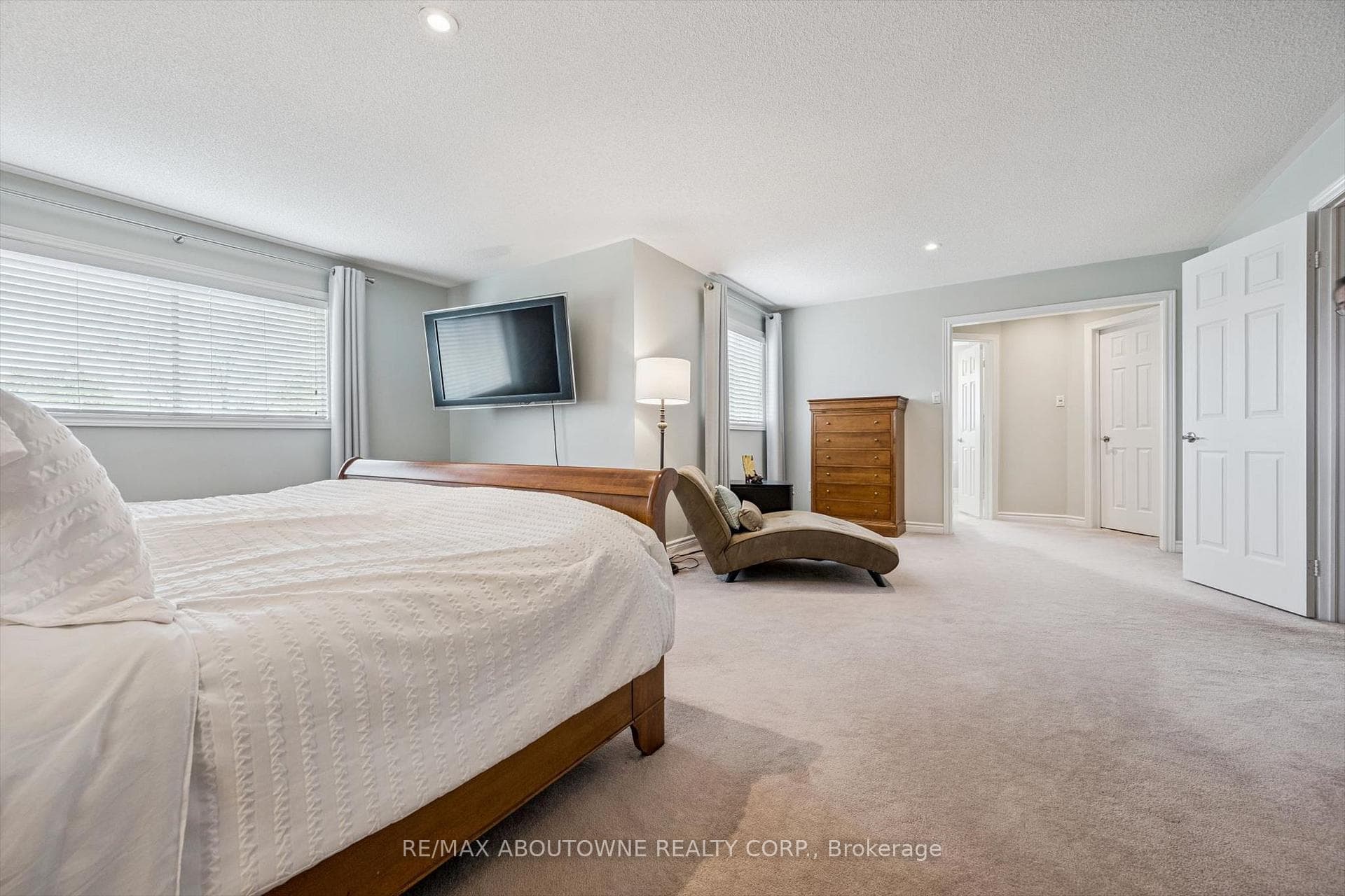 154 Howell Road - Detached photo 22 of 50 in Oakville, Ontario