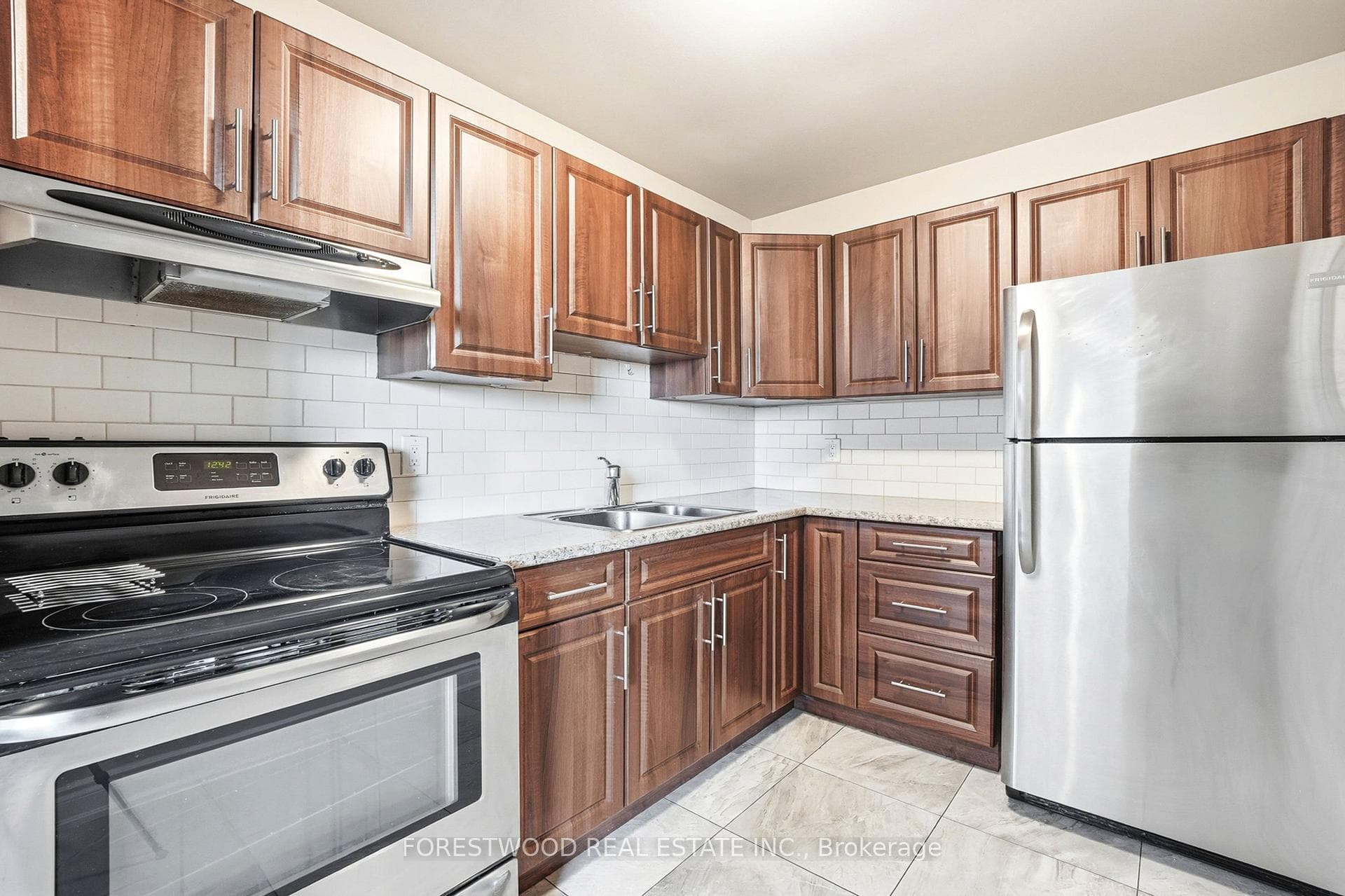 3145 Queen Frederica Drive Unit 506 - Condo photo 13 of 35 in Mississauga, Ontario