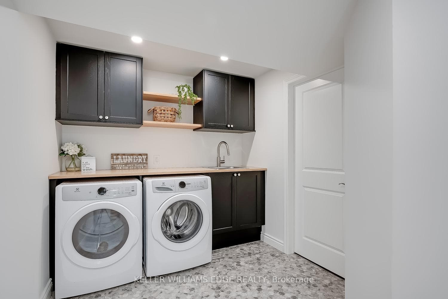 4285 Couples Crescent - Detached photo 34 of 46 in Burlington, Ontario