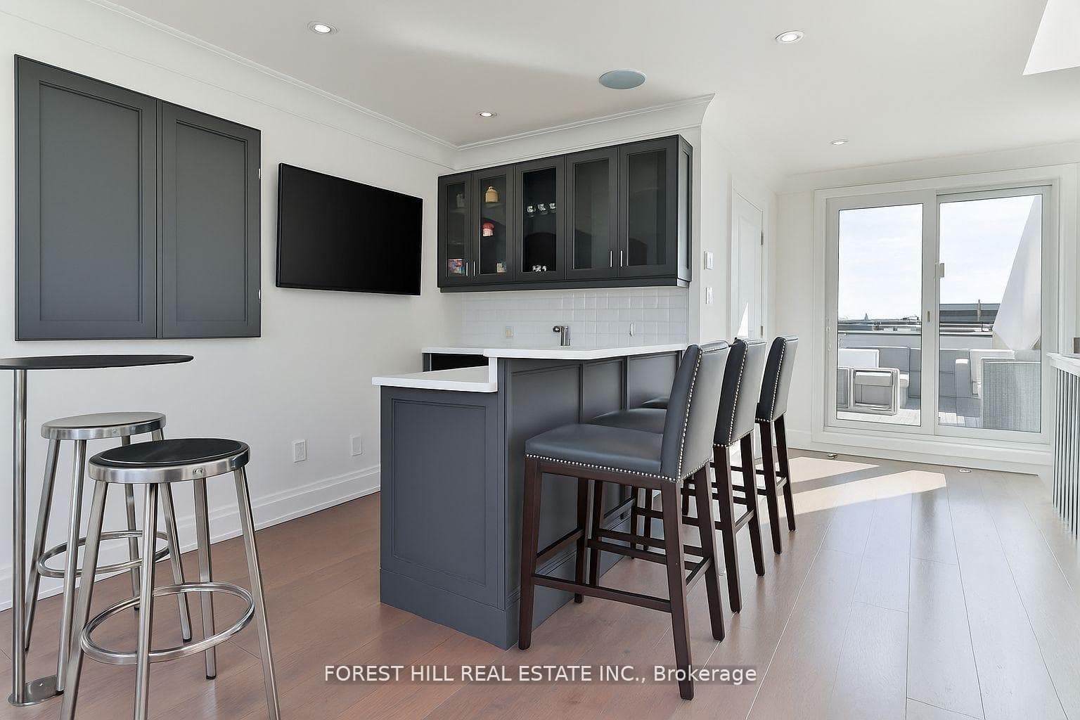 51B Burnaby Boulevard - Townhouse photo 27 of 31 in Forest Hill / Deer Park, Ontario