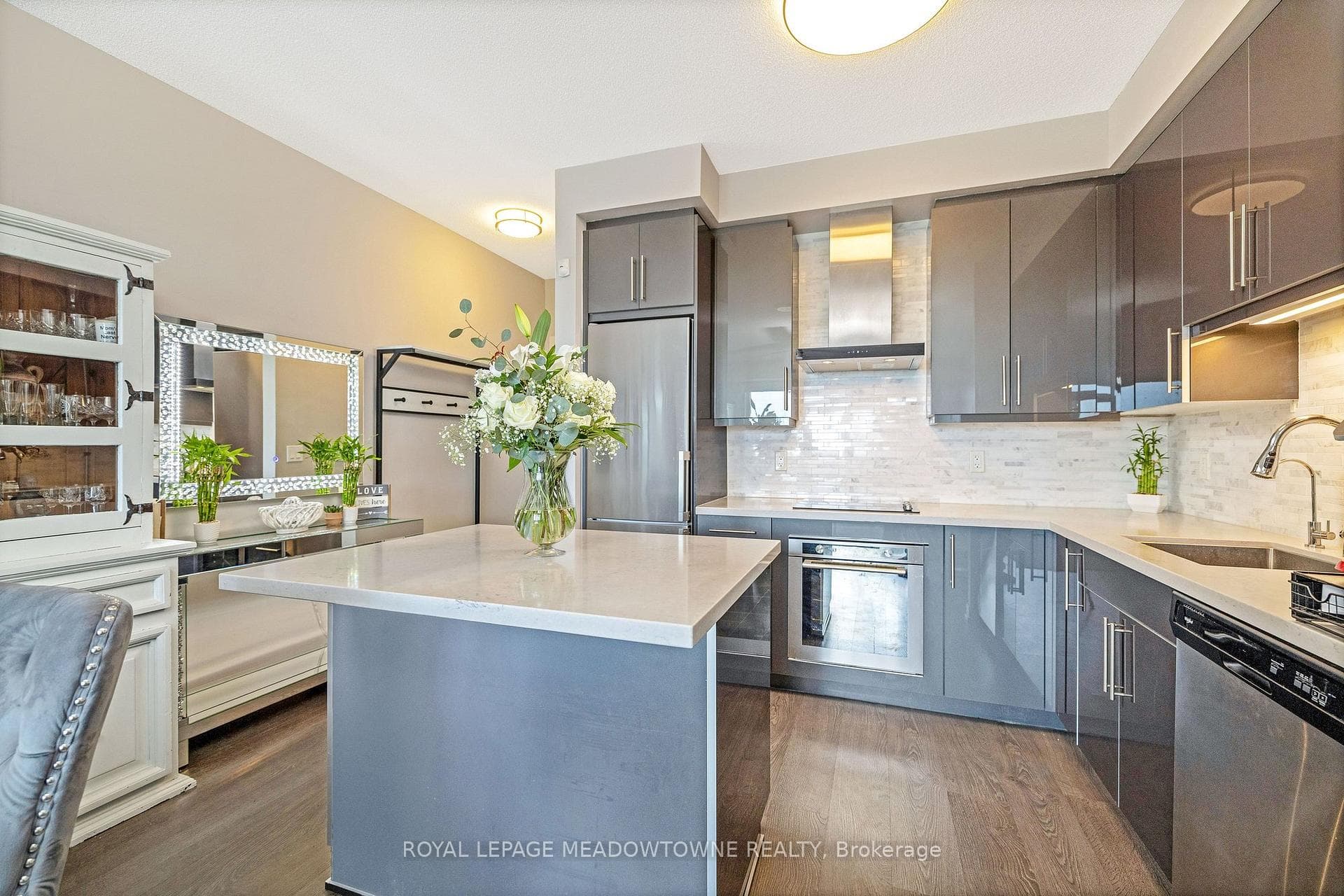 2093 Fairview Street Unit 1902 - Condo photo 6 of 30 in Burlington, Ontario