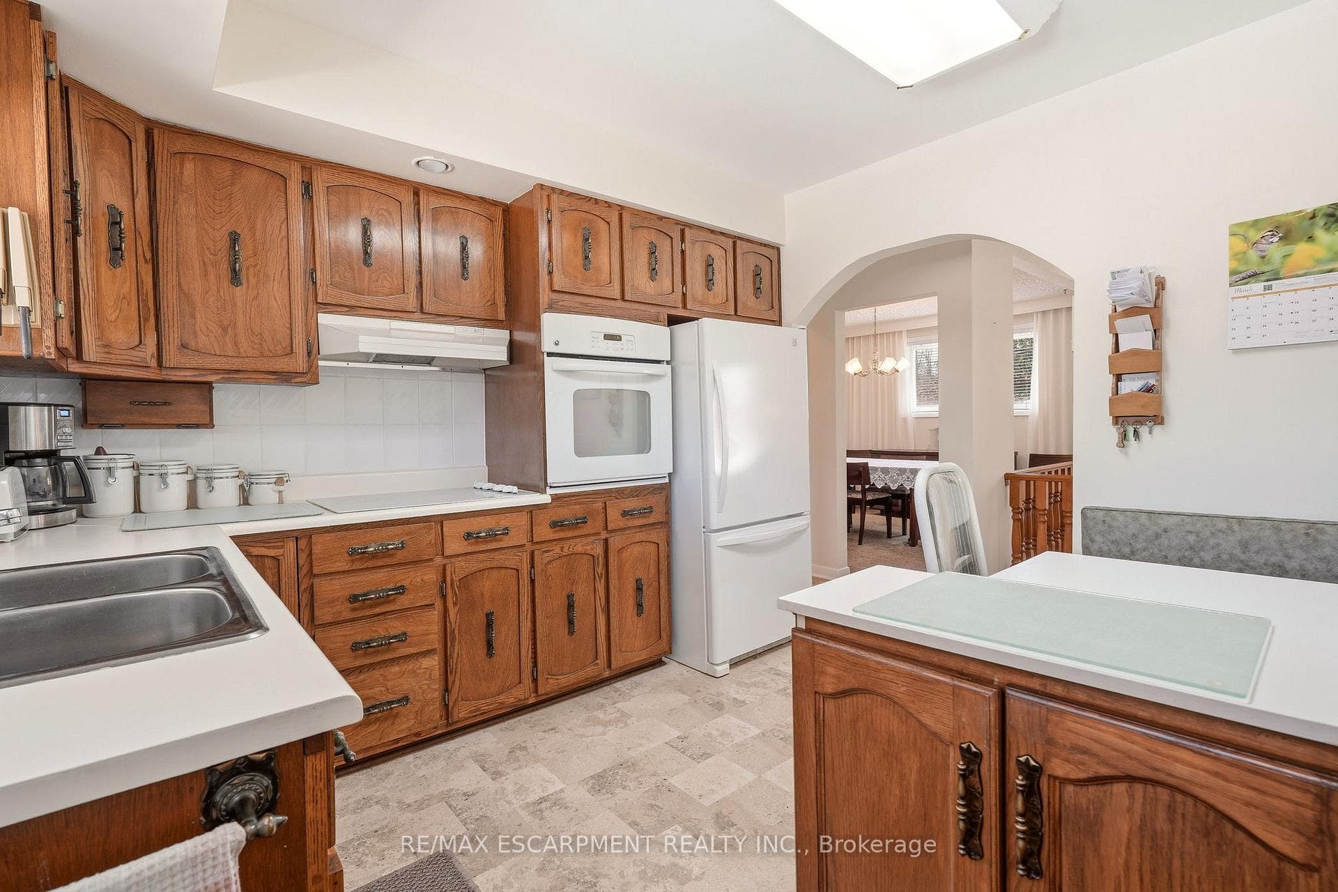 491 Warminster Drive - Detached photo 11 of 25 in Oakville, Ontario