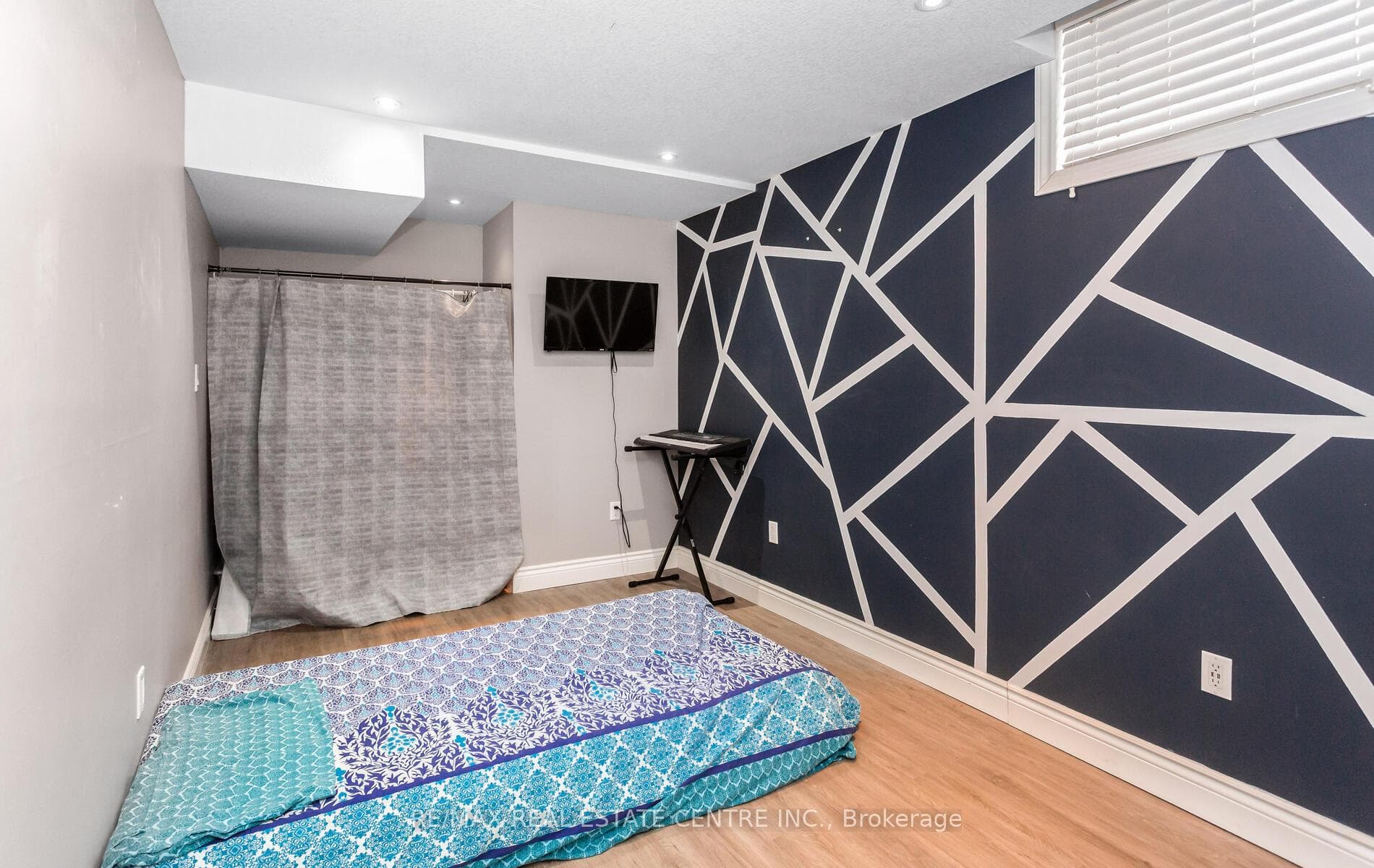 31 Rianna Court - Single Family Home photo 41 of 50 in Hamilton, Ontario