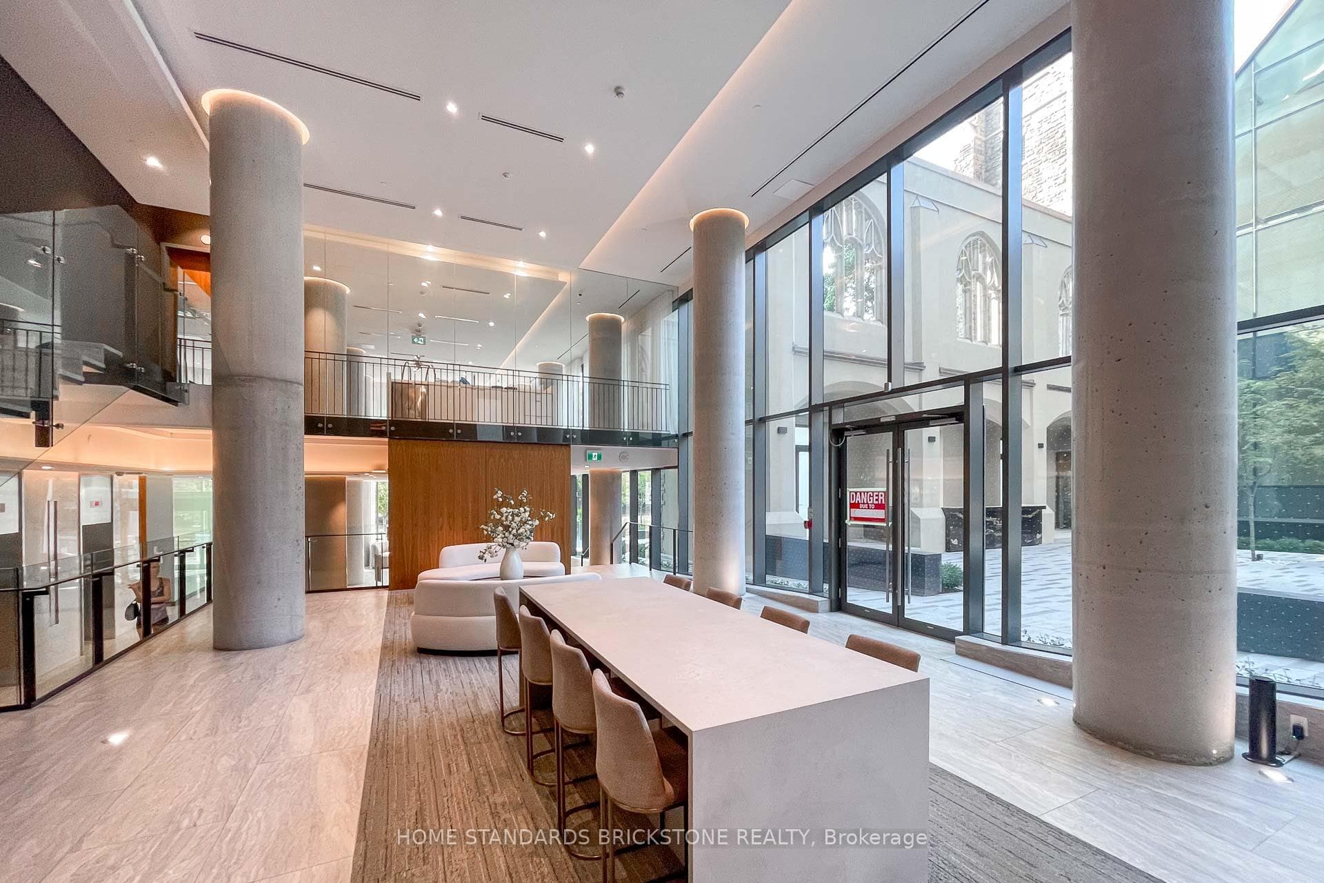 99 Foxbar Road Unit 711 - Condo photo 6 of 36 in Annex / Yorkville / Summerhill, Ontario