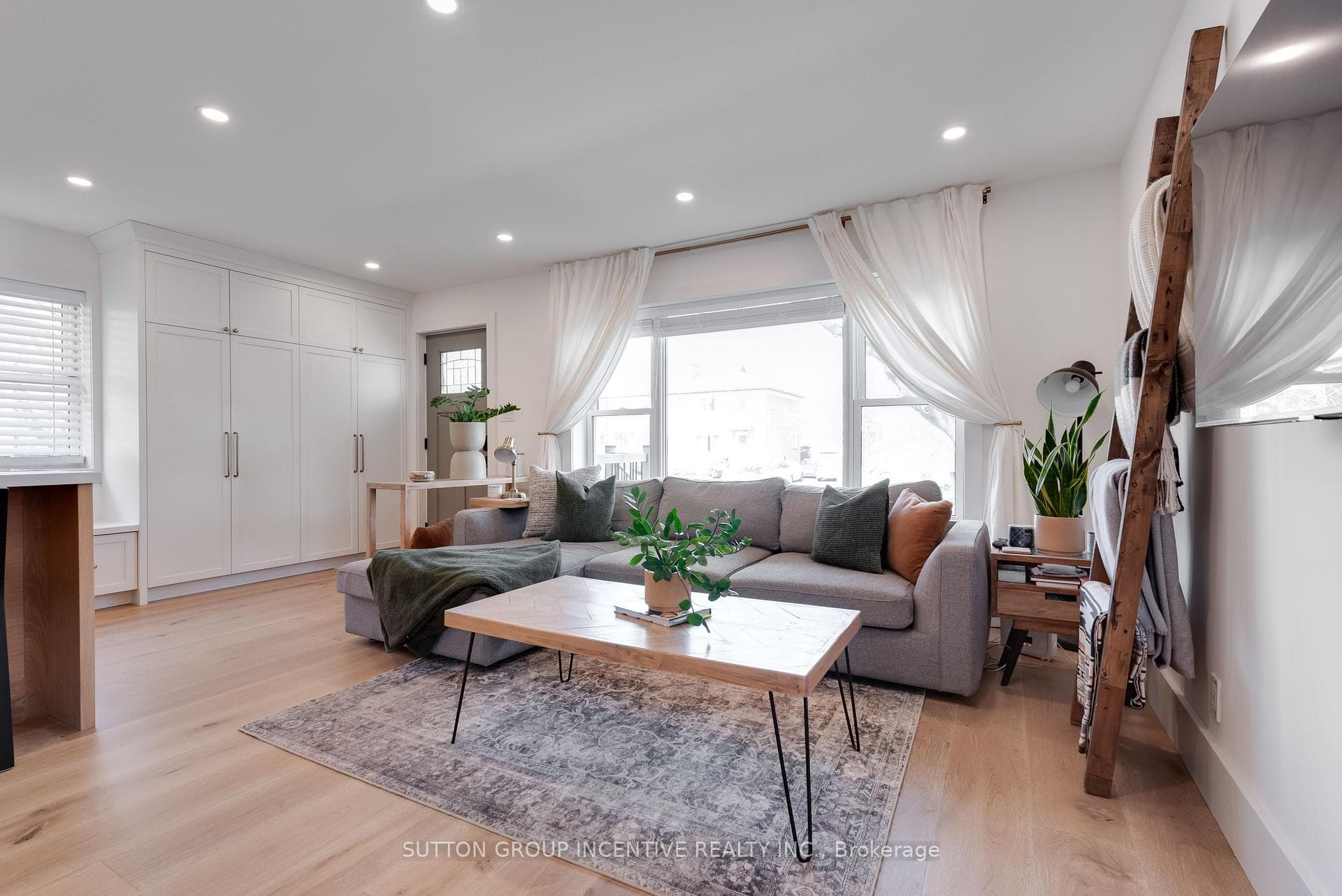 16 Robindale Avenue - Detached photo 14 of 44 in Liberty Village / Parkdale / South Parkdale, Ontario