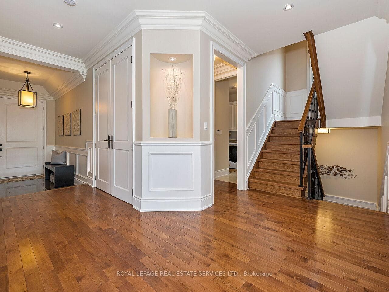 24 Jopling Avenue - Detached photo 19 of 47 in Etobicoke (Islington / Rexdale), Ontario