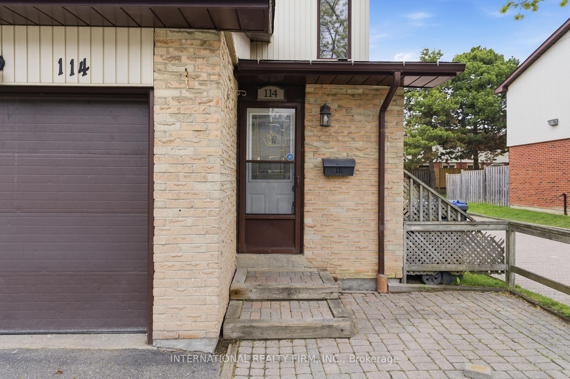114 Foster Crescent Unit 114 - Condo photo 2 of 19 in Brampton, Ontario
