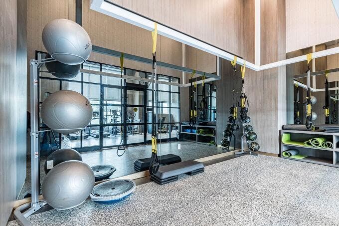 395 DUNDAS Street Unit 504 - Condo photo 25 of 40 in Oakville, Ontario