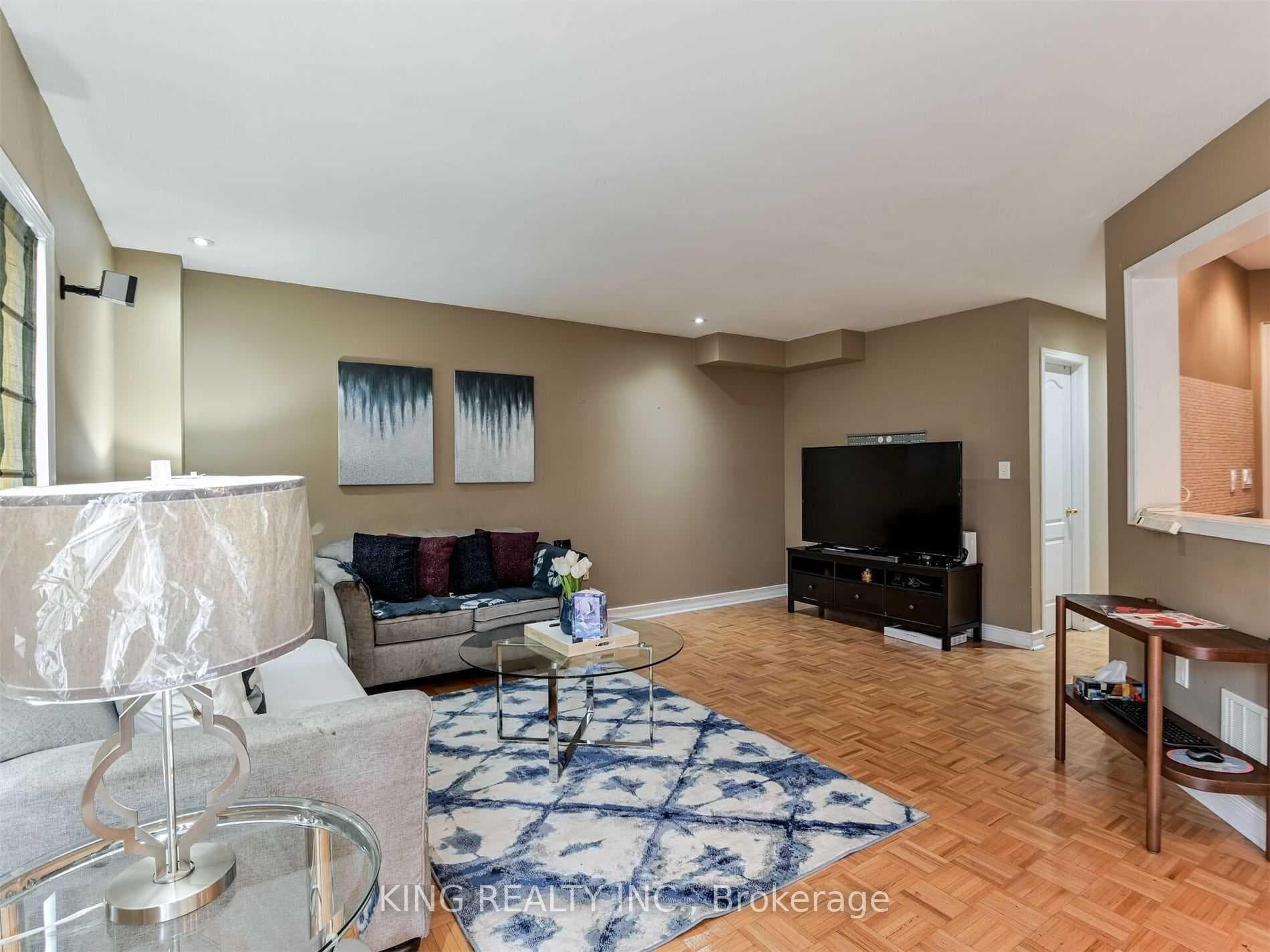 23 Wall Street - Townhouse photo 10 of 25 in Brampton, Ontario