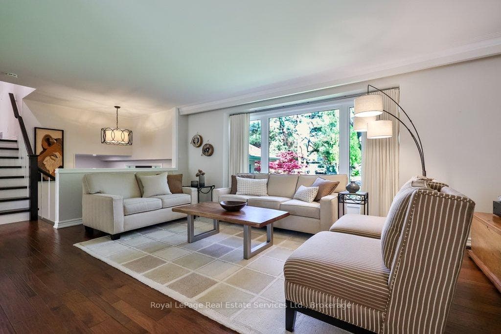 1528 Warland Road - Detached photo 9 of 50 in Oakville, Ontario