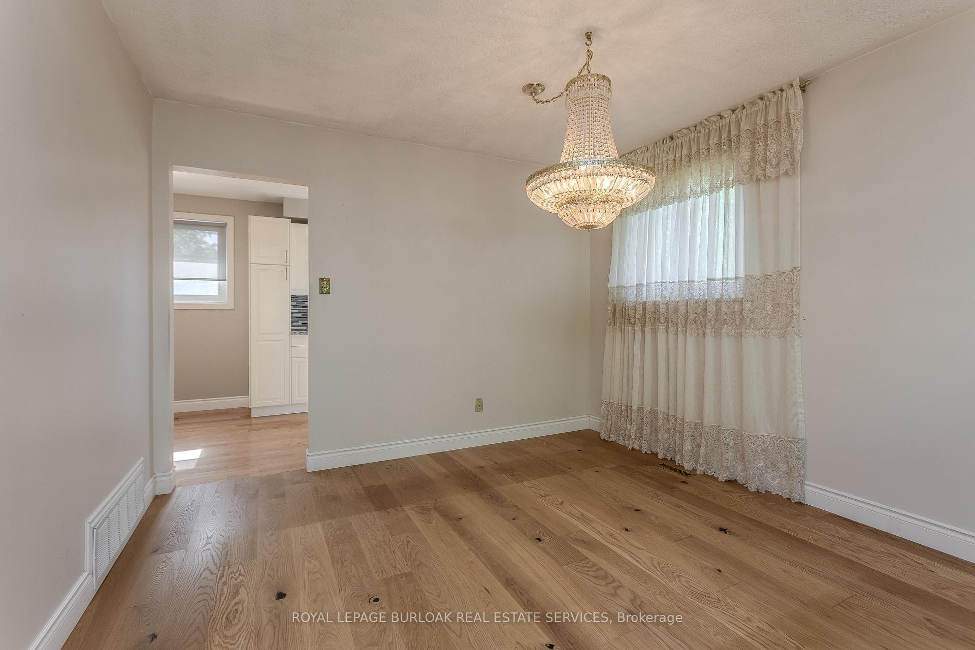 3118 Centennial Drive - Detached photo 5 of 39 in Burlington, Ontario