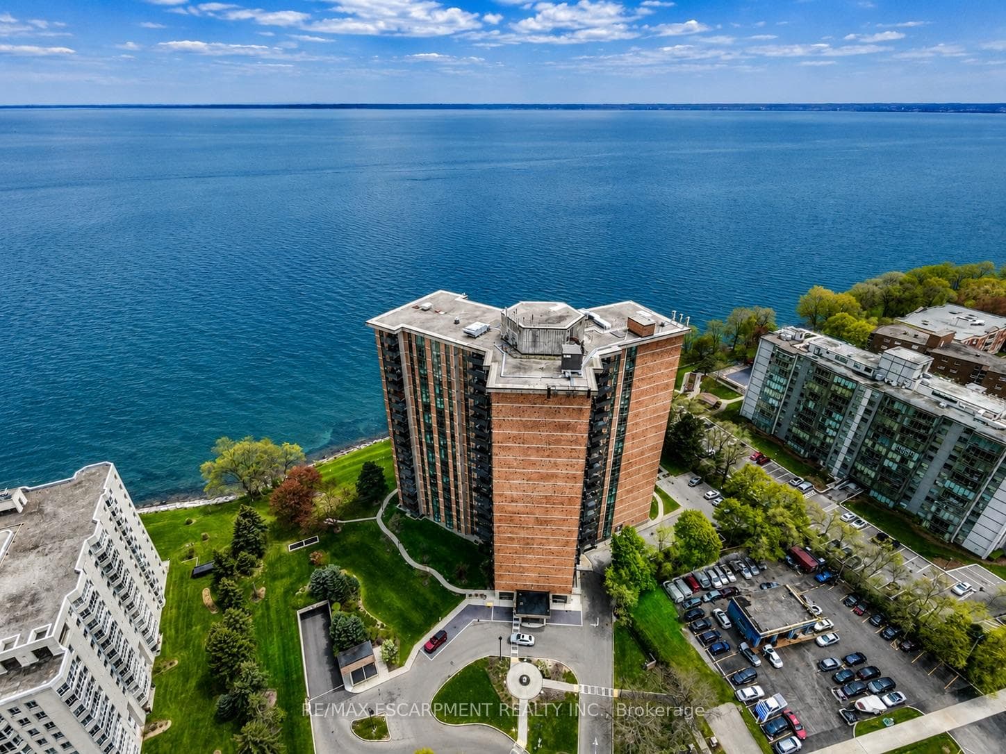 5250 Lakeshore Road Unit 602 - Condo photo 3 of 50 in Burlington, Ontario