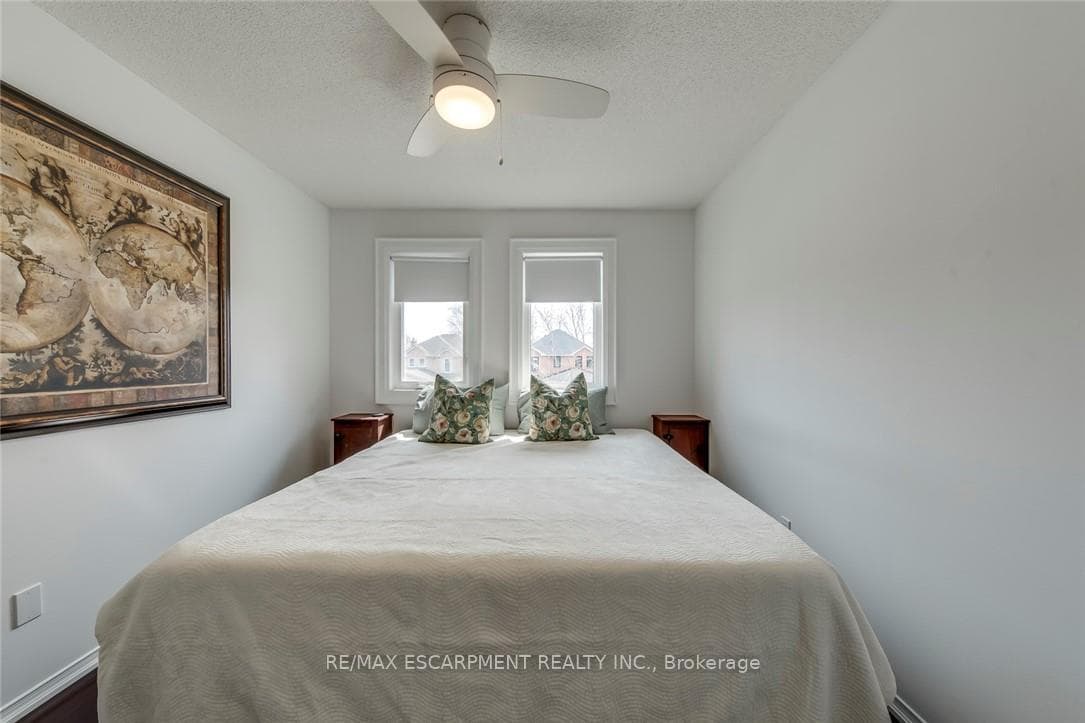 3311 SPRINGVALE Court - Detached photo 32 of 50 in Burlington, Ontario