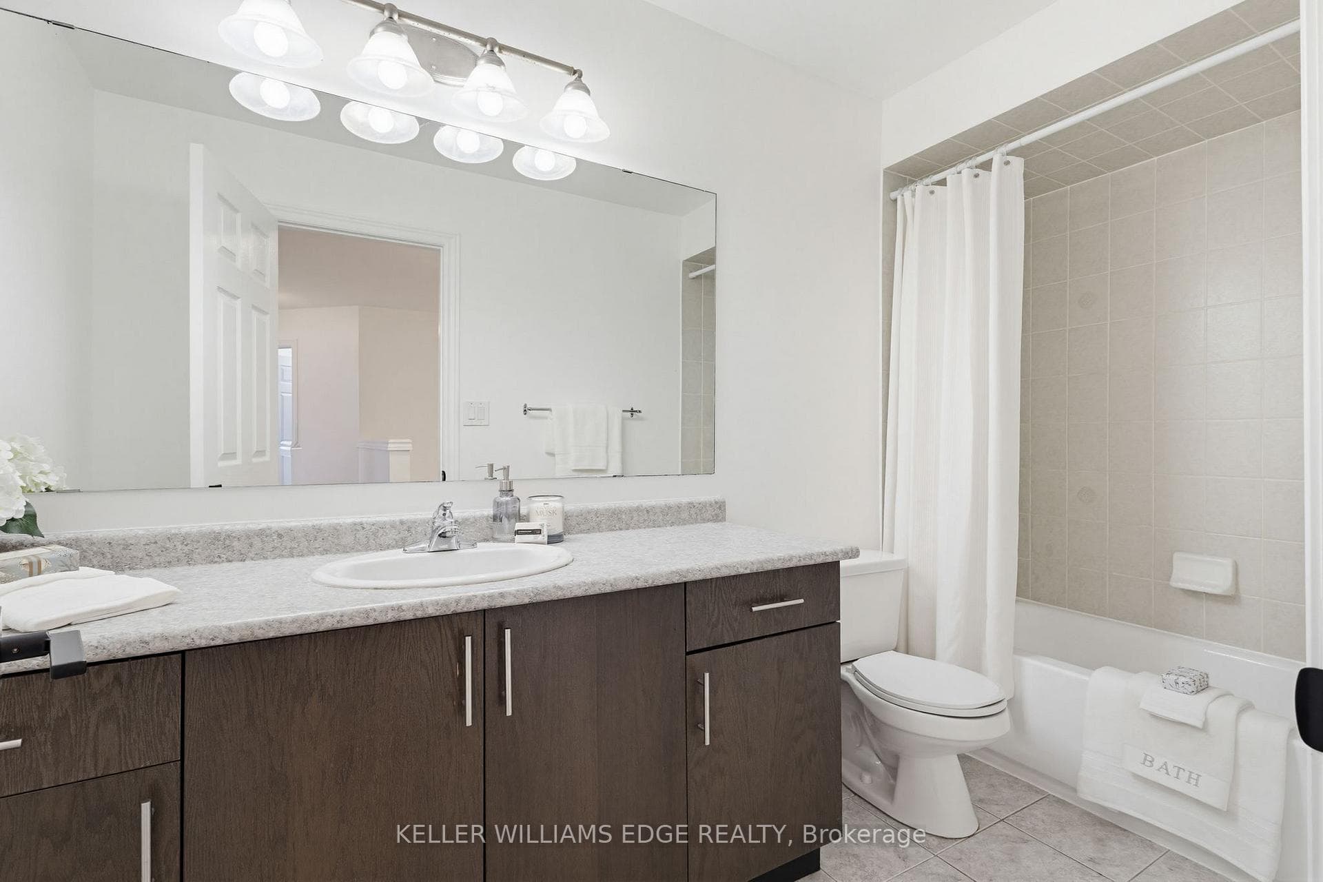 5398 Langford Road - Detached photo 29 of 40 in Burlington, Ontario