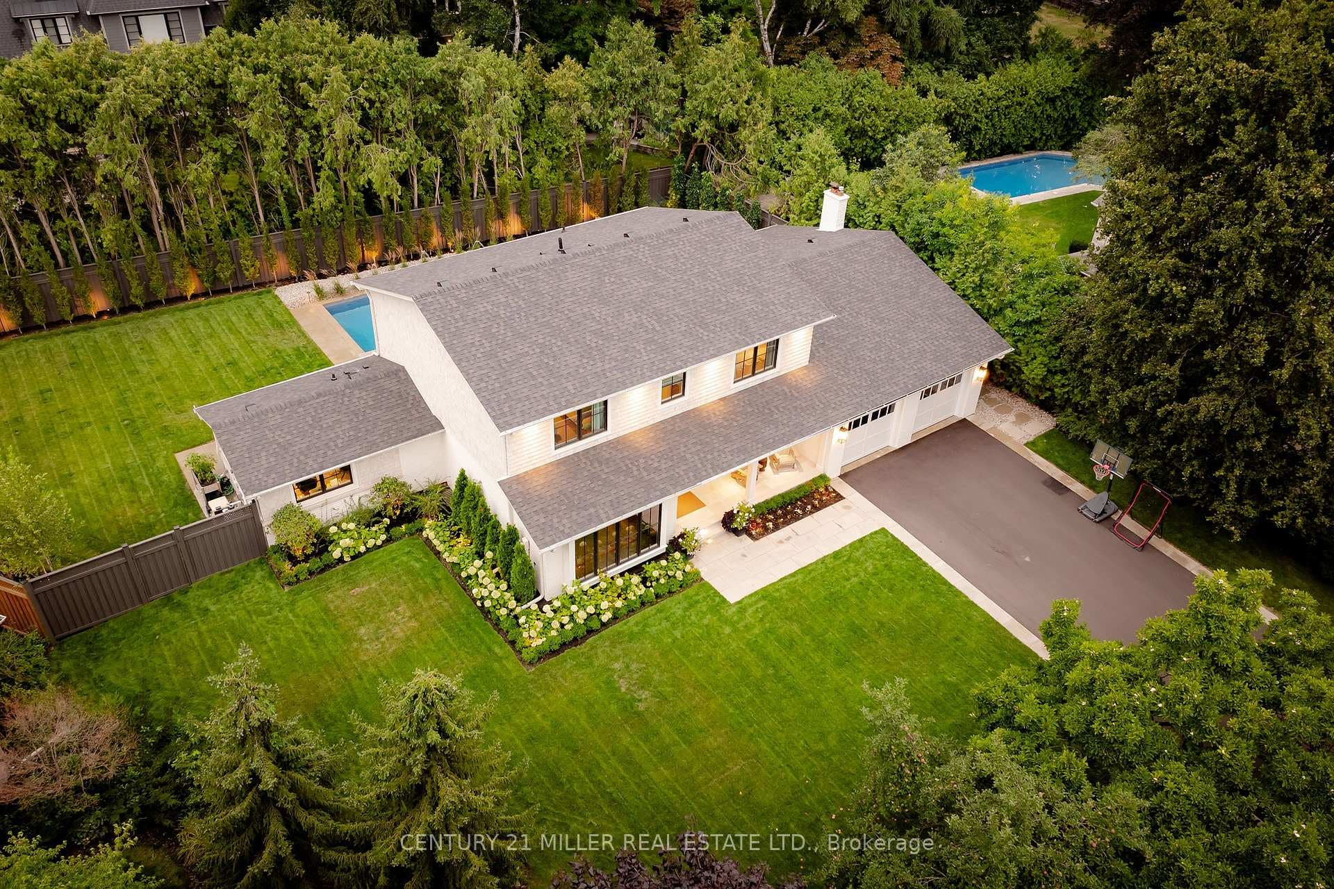 468 Copeland Court - Detached photo 2 of 42 in Oakville, Ontario