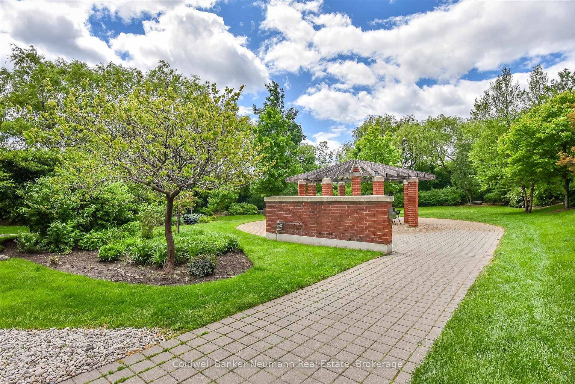 40 Old Mill Road Unit 804 - Condo photo 31 of 31 in Oakville, Ontario