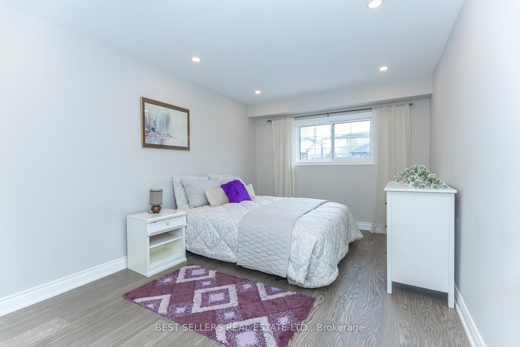 2554 Palisander Avenue - Semi-Detached photo 10 of 31 in Mississauga, Ontario