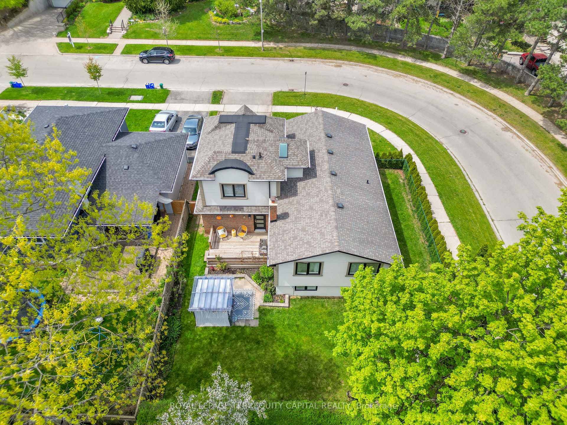 730 Hyde Road - Detached photo 48 of 50 in Burlington, Ontario
