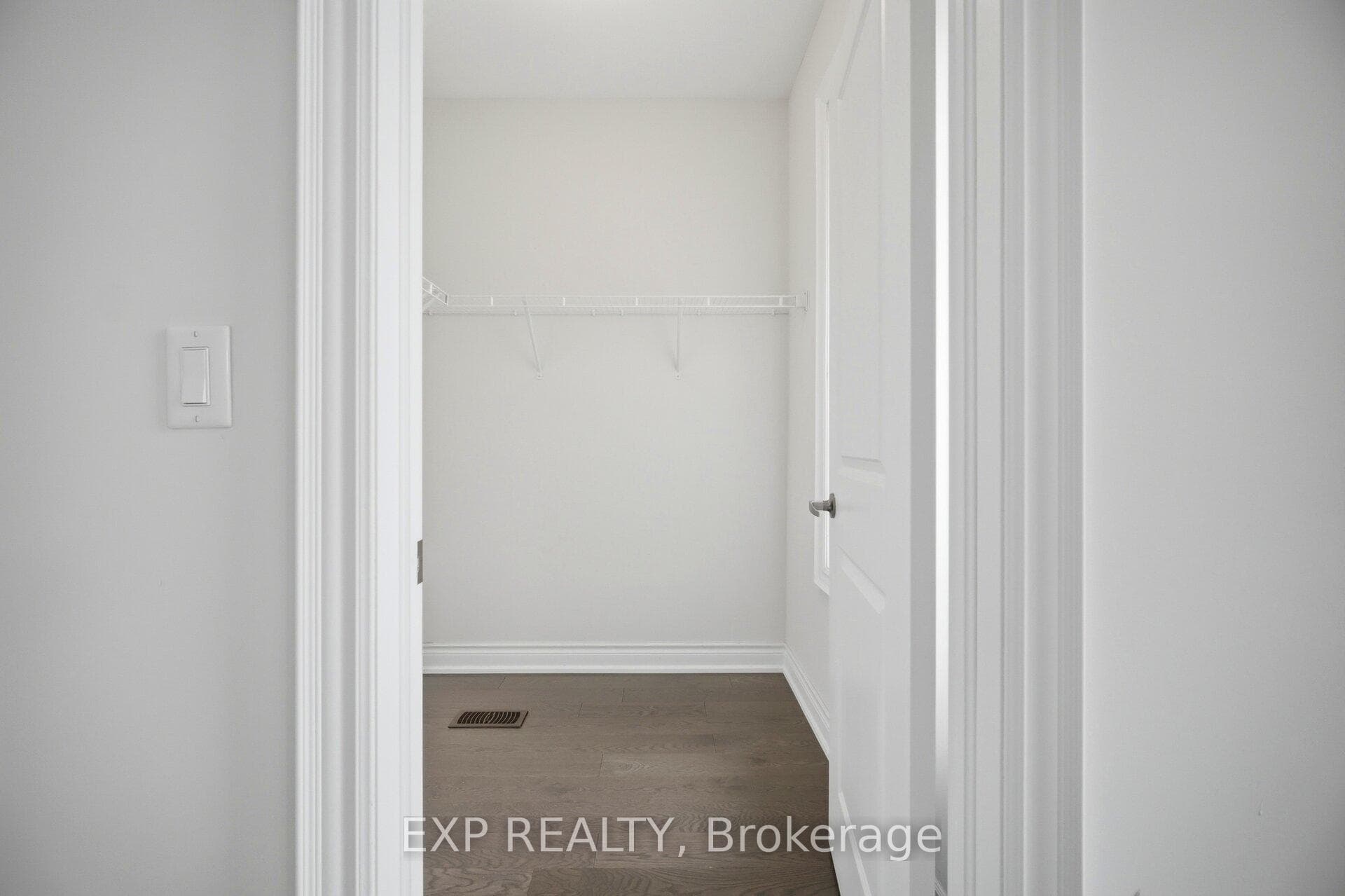 3128 Parsonage Crescent - Detached photo 38 of 47 in Oakville, Ontario