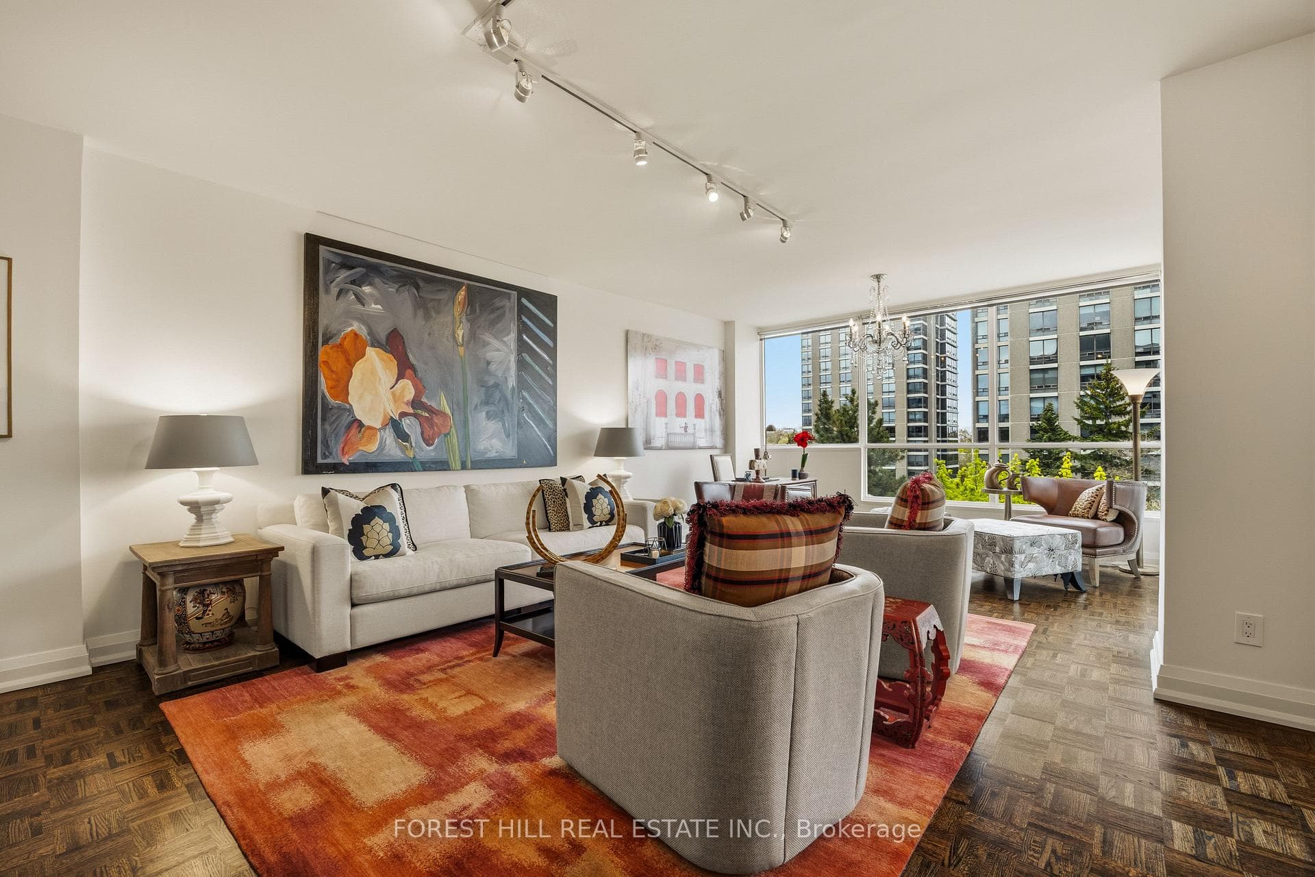 616 Avenue Road Unit 402 - Condo photo 3 of 22 in Annex / Yorkville / Summerhill, Ontario