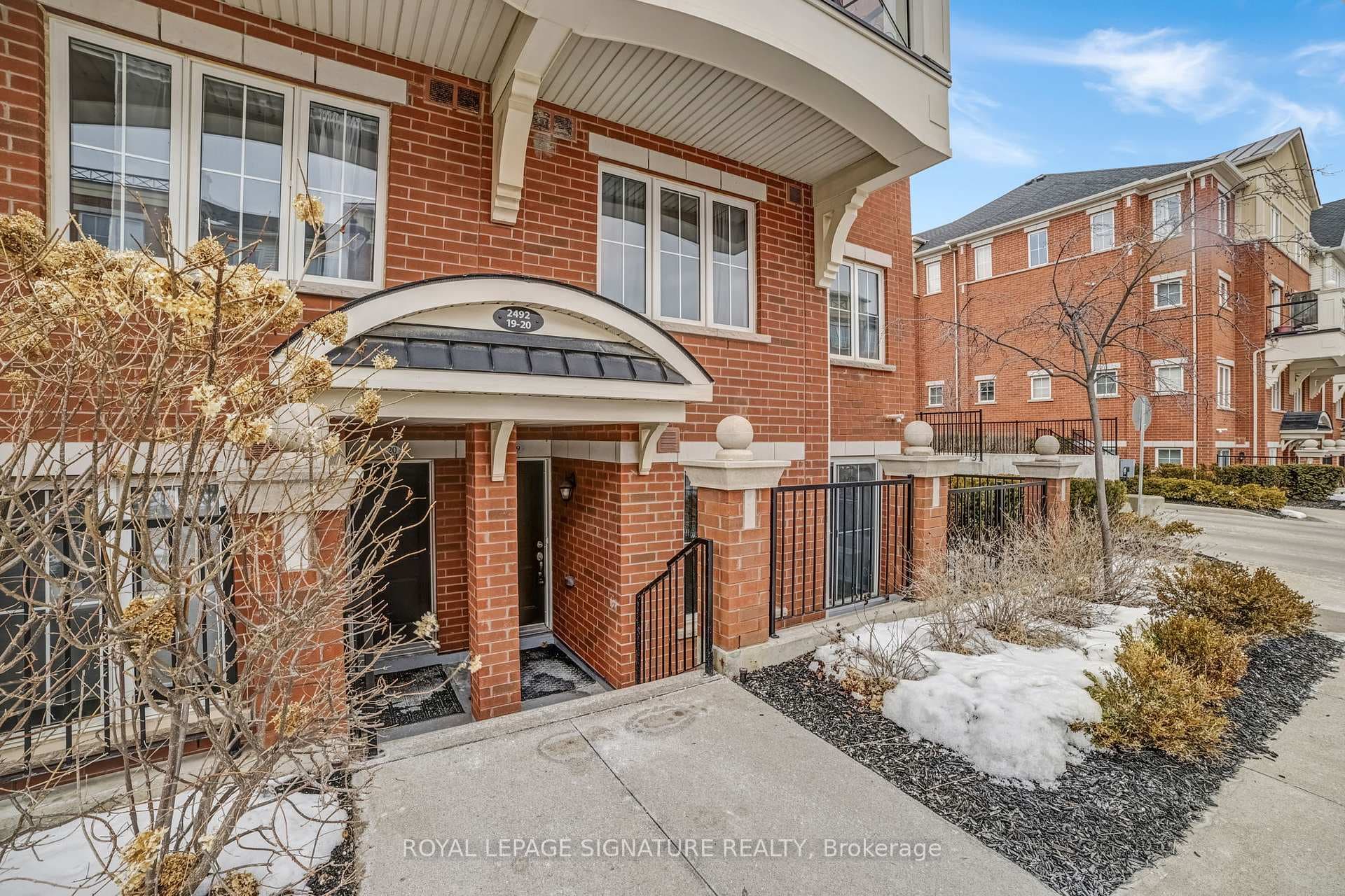 2492 Post Road Unit 19 - Condo photo 1 of 24 in Oakville, Ontario