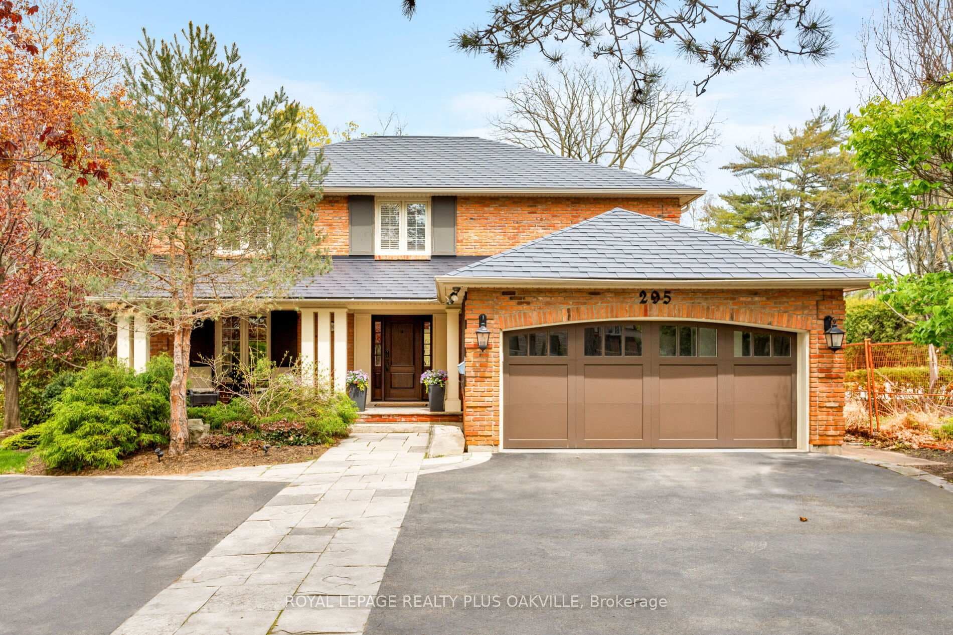 295 Shoreacres Road - Detached photo 1 of 49 in Burlington, Ontario
