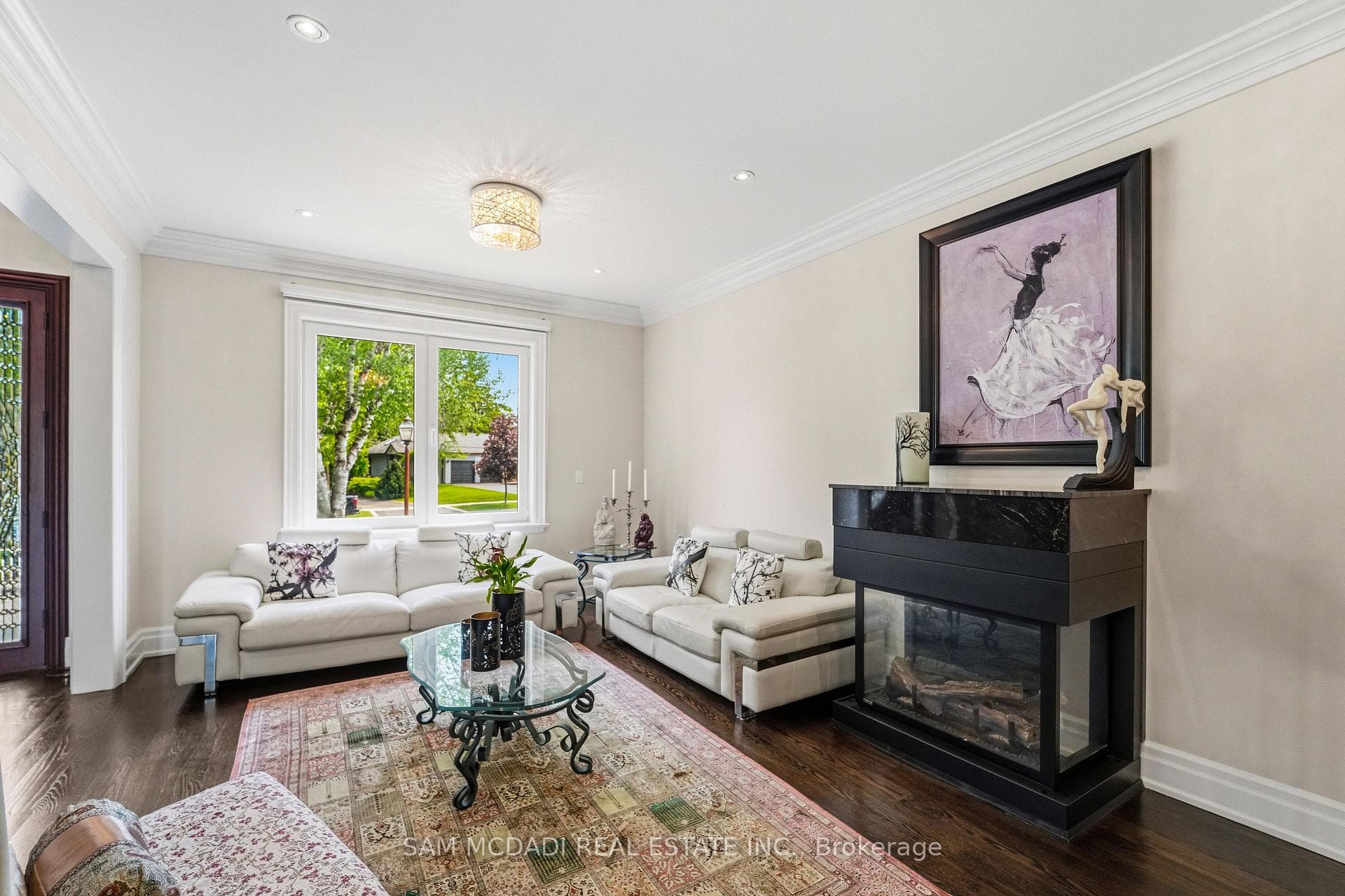 2411 Thorn Lodge Drive - Detached photo 9 of 50 in Mississauga, Ontario