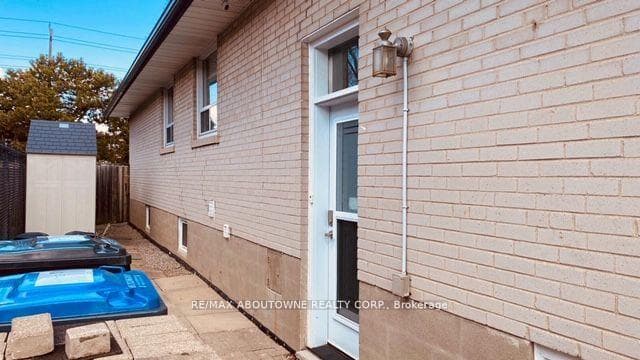1601 Sandgate Crescent - Semi-Detached photo 22 of 35 in Mississauga, Ontario