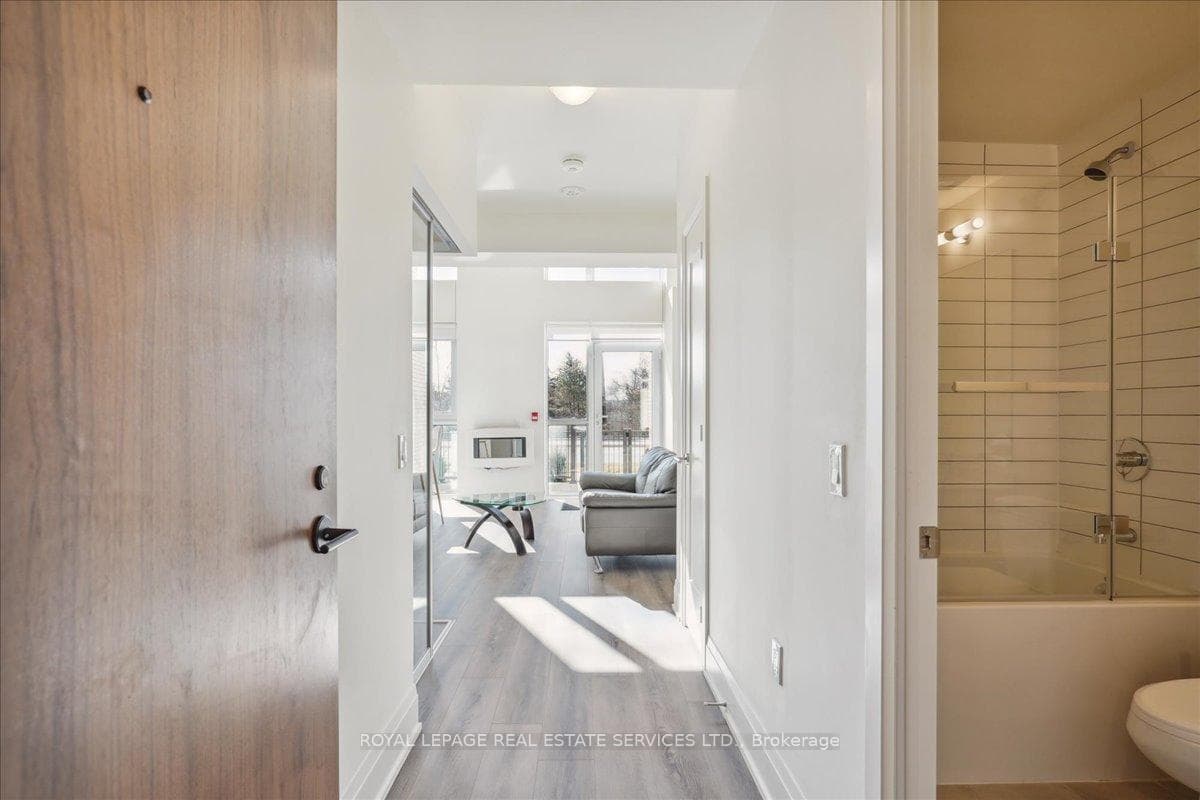 509 Dundas Street Unit 103 - Condo photo 1 of 40 in Oakville, Ontario