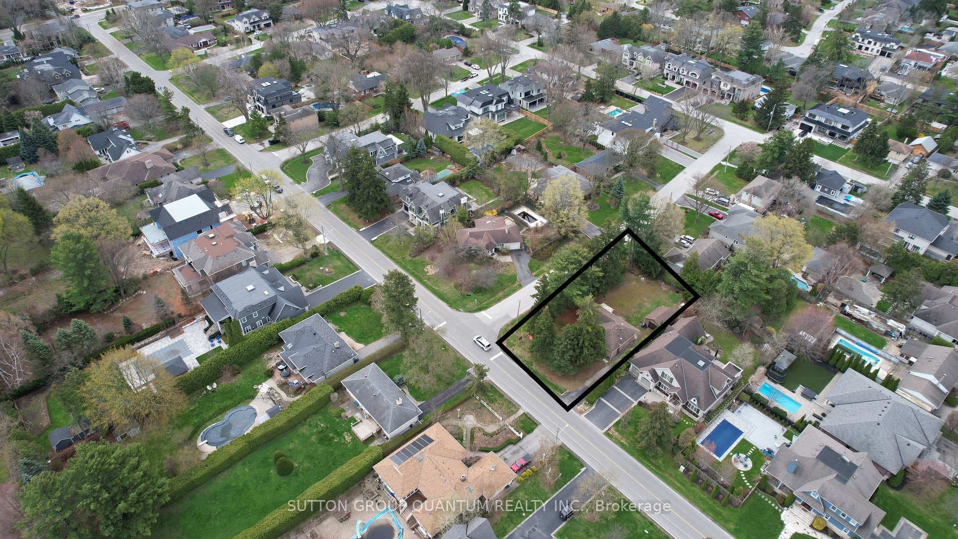 394 Maplehurst Avenue - Detached photo 12 of 18 in Oakville, Ontario