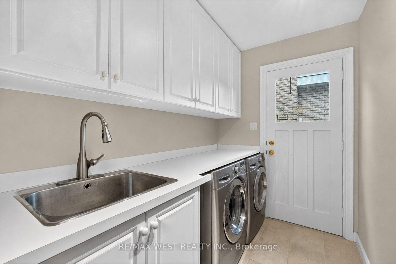 16 Caravan Drive - Detached photo 41 of 49 in Don Mills / Parkwoods / Victoria Village, Ontario