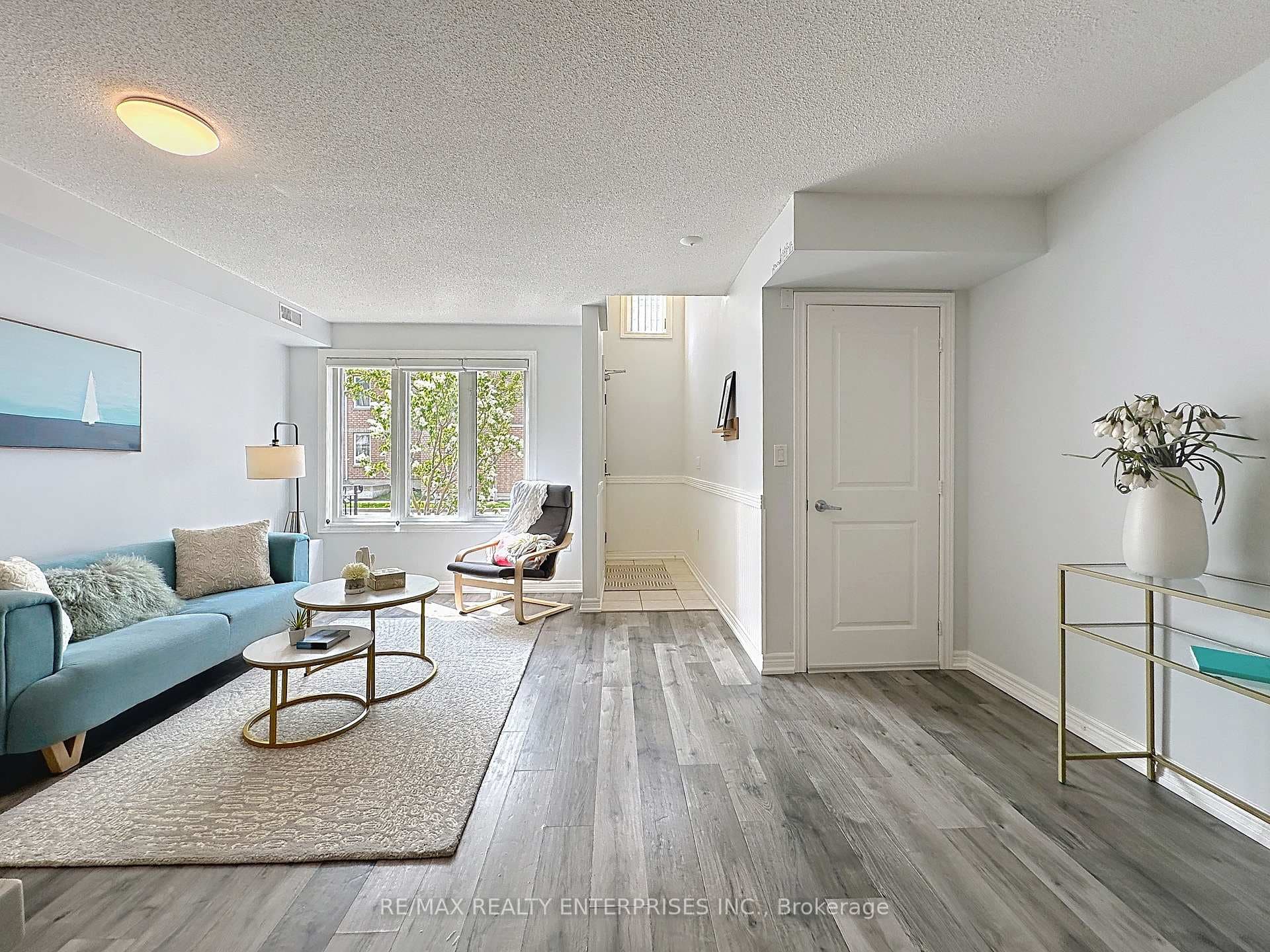 52 Aerodrome Crescent Unit 102 - Condo photo 5 of 47 in Flemingdon Park / Don Mills, Ontario