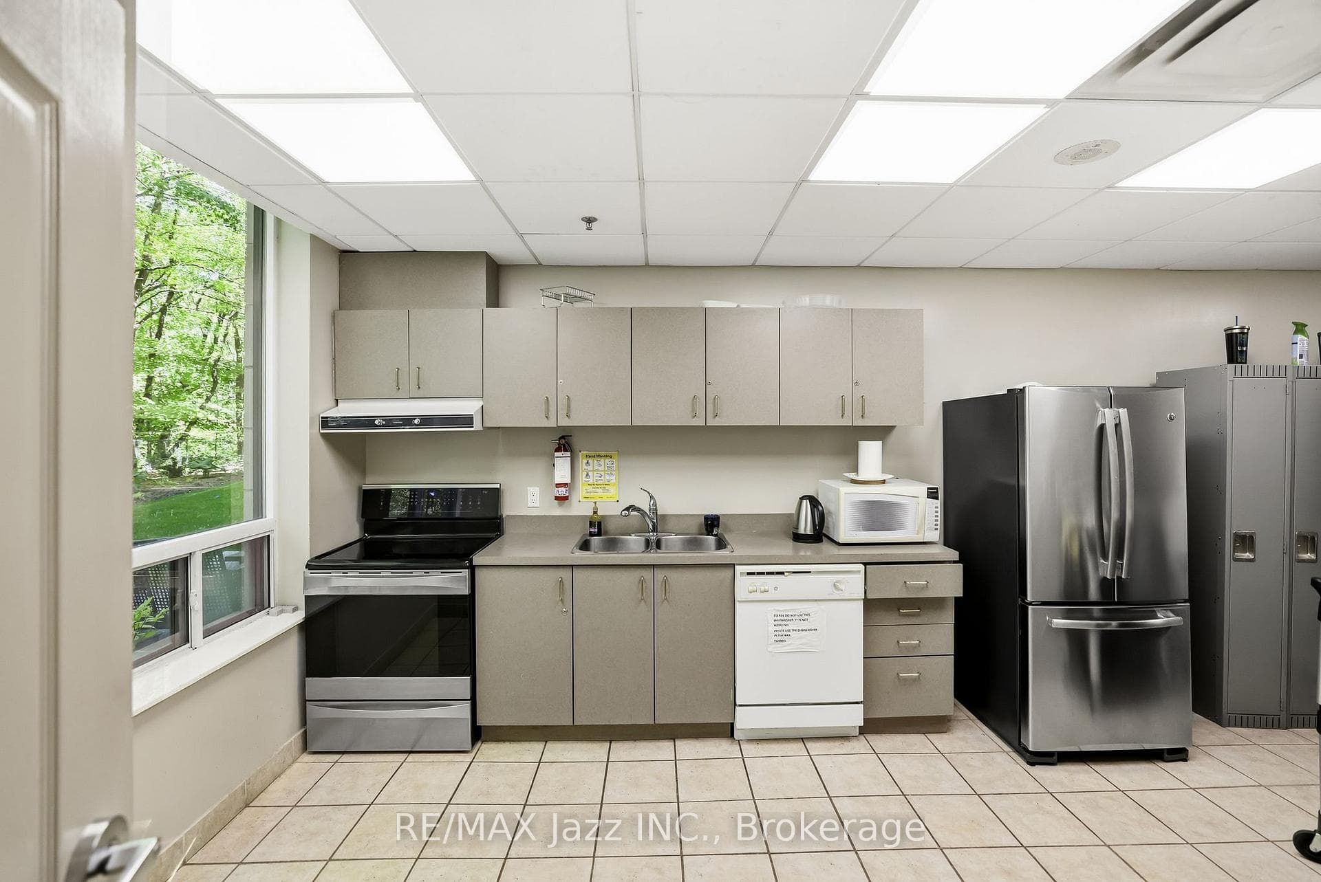 16 Dallimore Circle Unit 307 - Condo photo 42 of 50 in Don Mills / Parkwoods / Victoria Village, Ontario