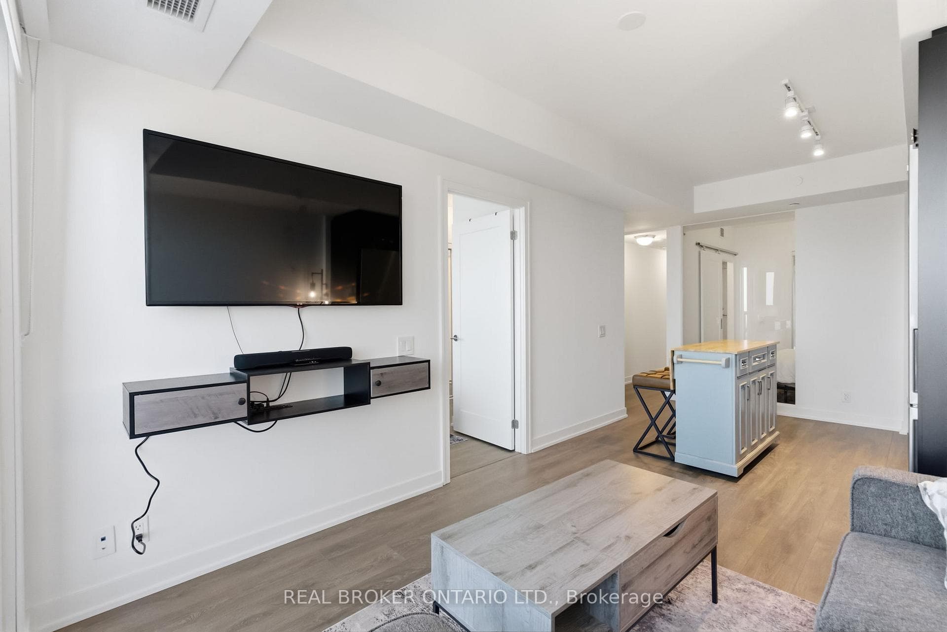 2 Manderley Drive Unit 912 - Condo photo 33 of 47 in Birch Cliff / Cliffside, Ontario
