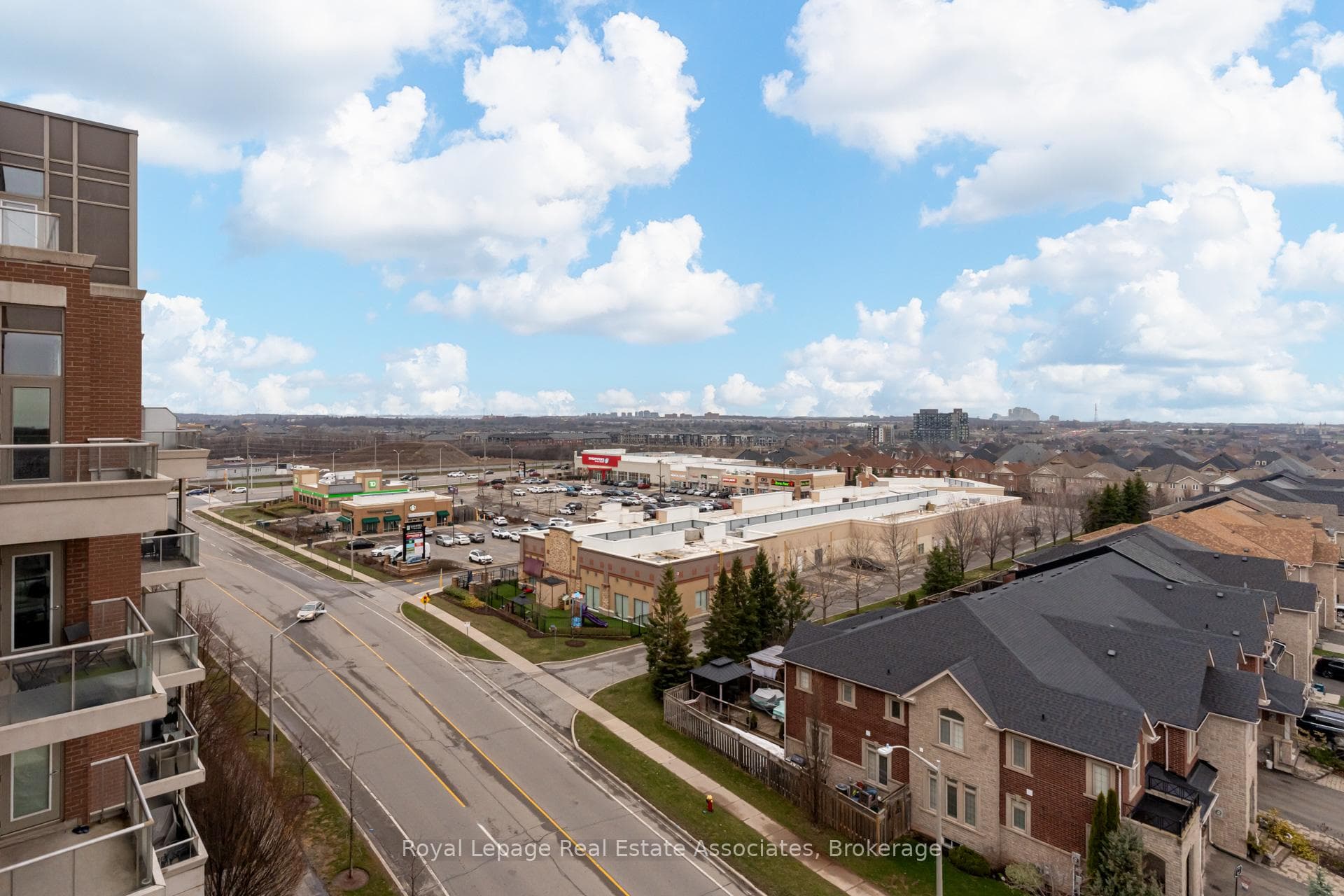 2470 Prince Michael Drive Unit 712 - Condo photo 38 of 49 in Oakville, Ontario