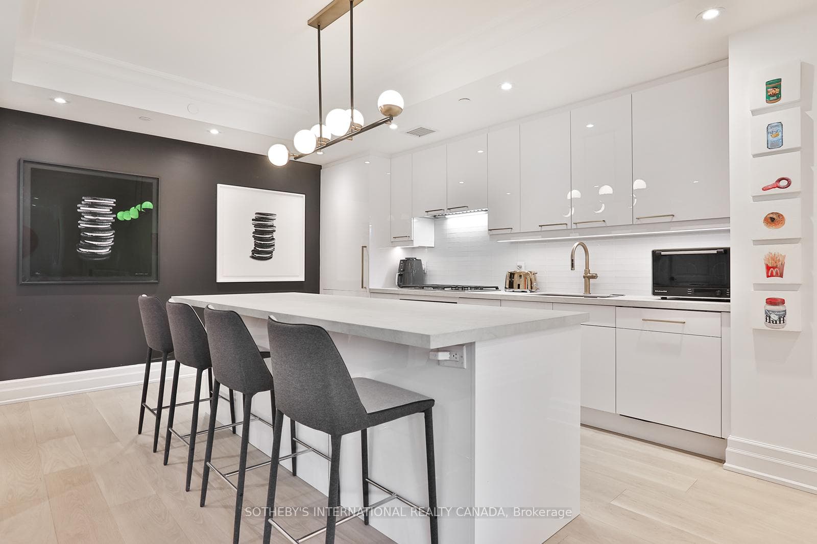 1 Forest Hill Road Unit 401 - Condo photo 17 of 36 in Annex / Yorkville / Summerhill, Ontario