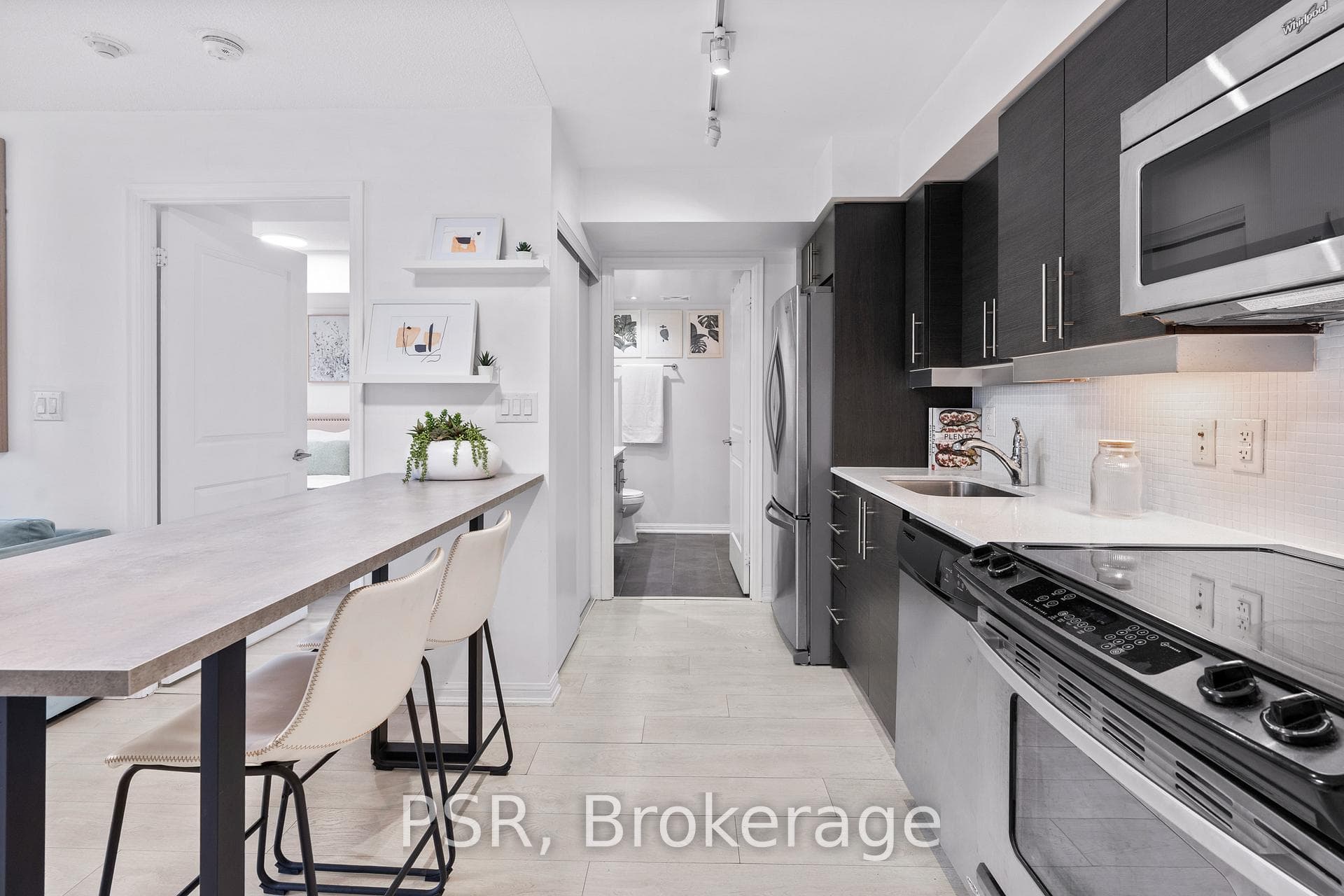 38 Grand Magazine Street Unit 1031 - Condo photo 7 of 25 in Downtown Toronto / Waterfront, Ontario