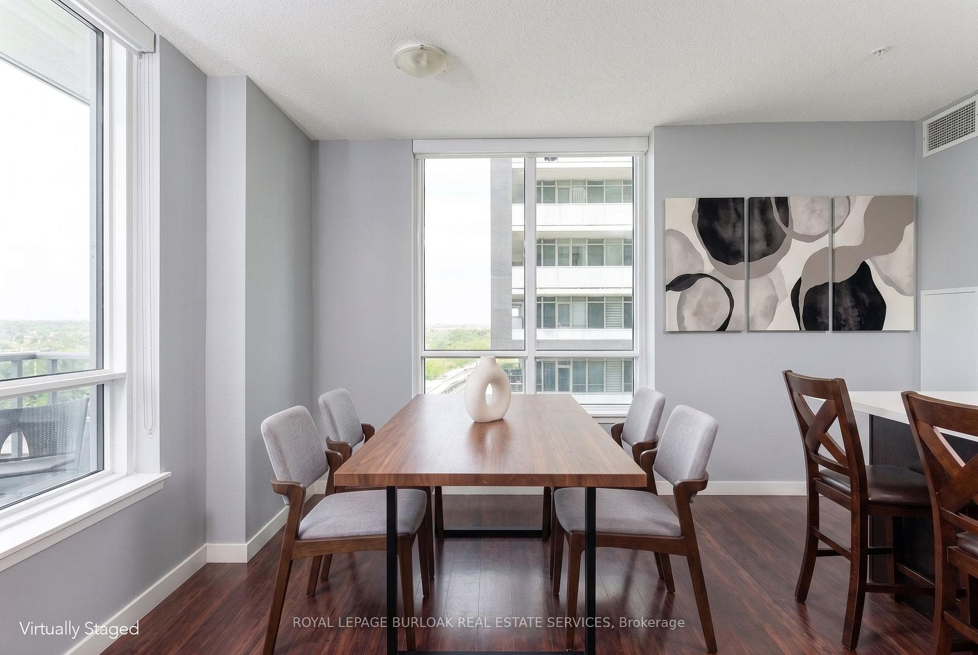 2081 Fairview Street Unit 1201 - Condo photo 5 of 27 in Burlington, Ontario