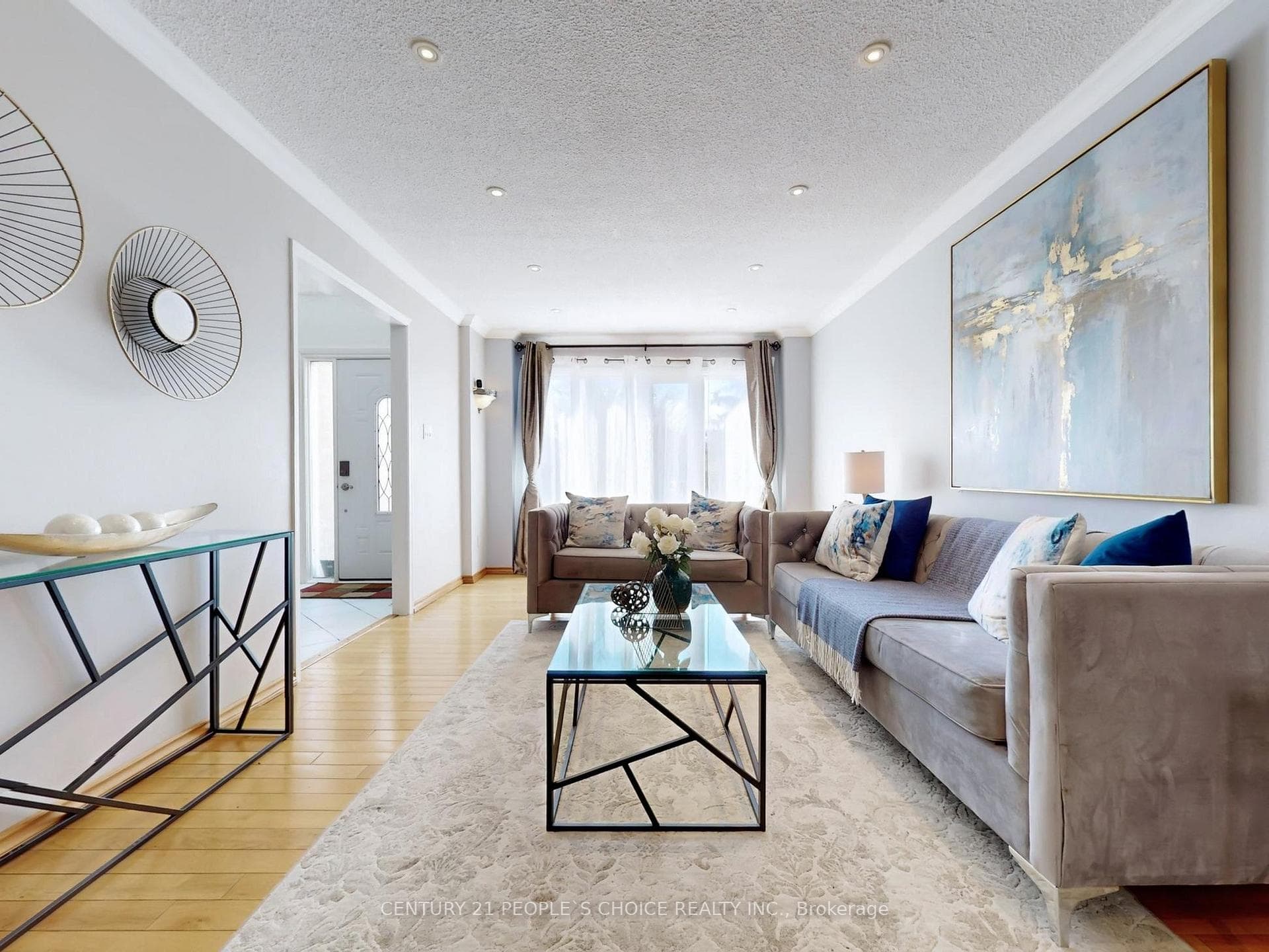 5992 Ladyburn Crescent - Detached photo 6 of 50 in Mississauga, Ontario