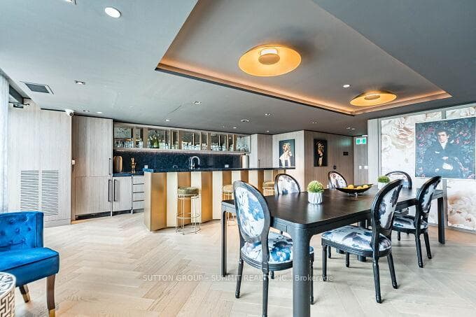 395 DUNDAS Street Unit 504 - Condo photo 19 of 40 in Oakville, Ontario